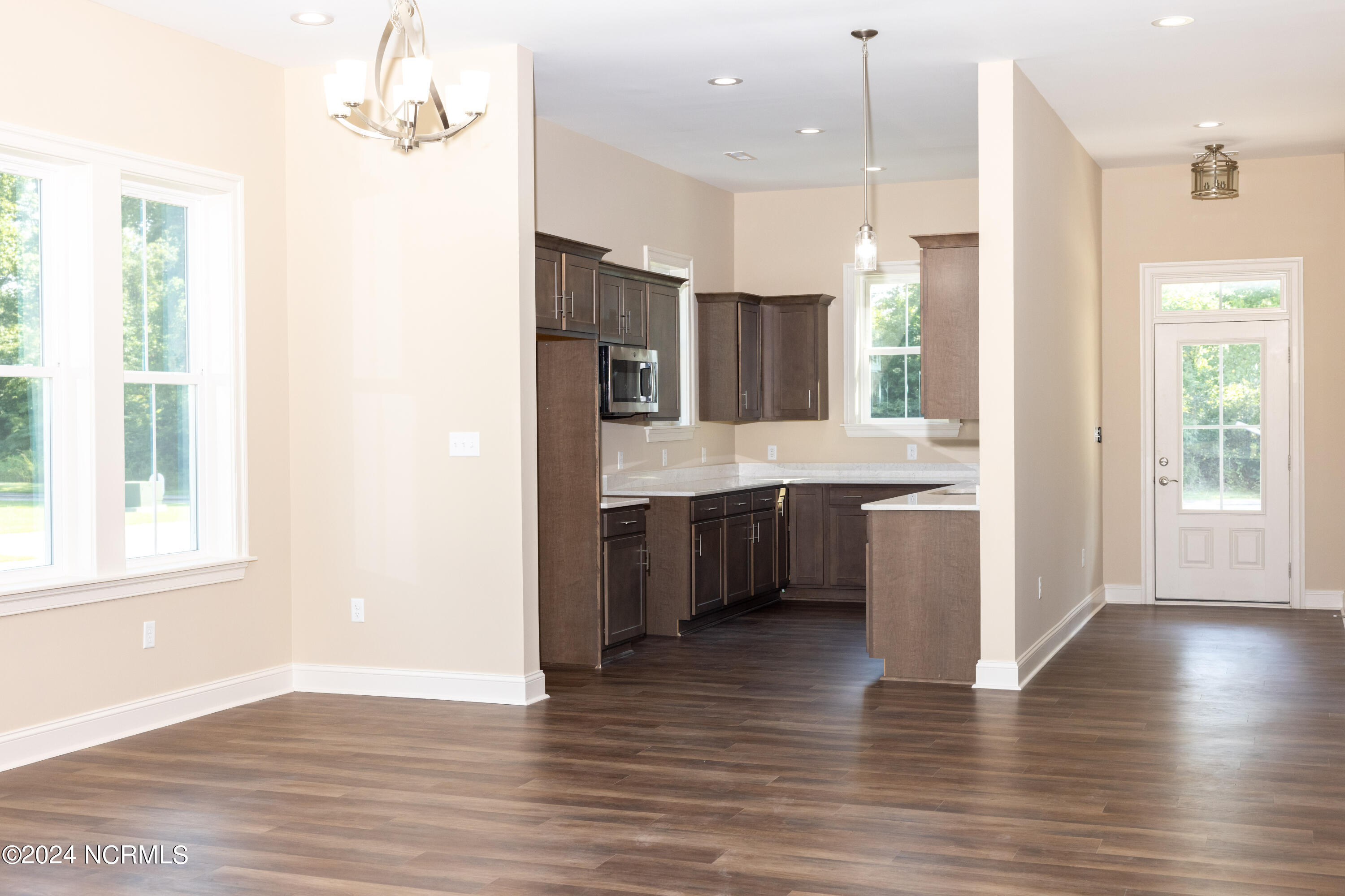 124 Prince Court Property Photo 7