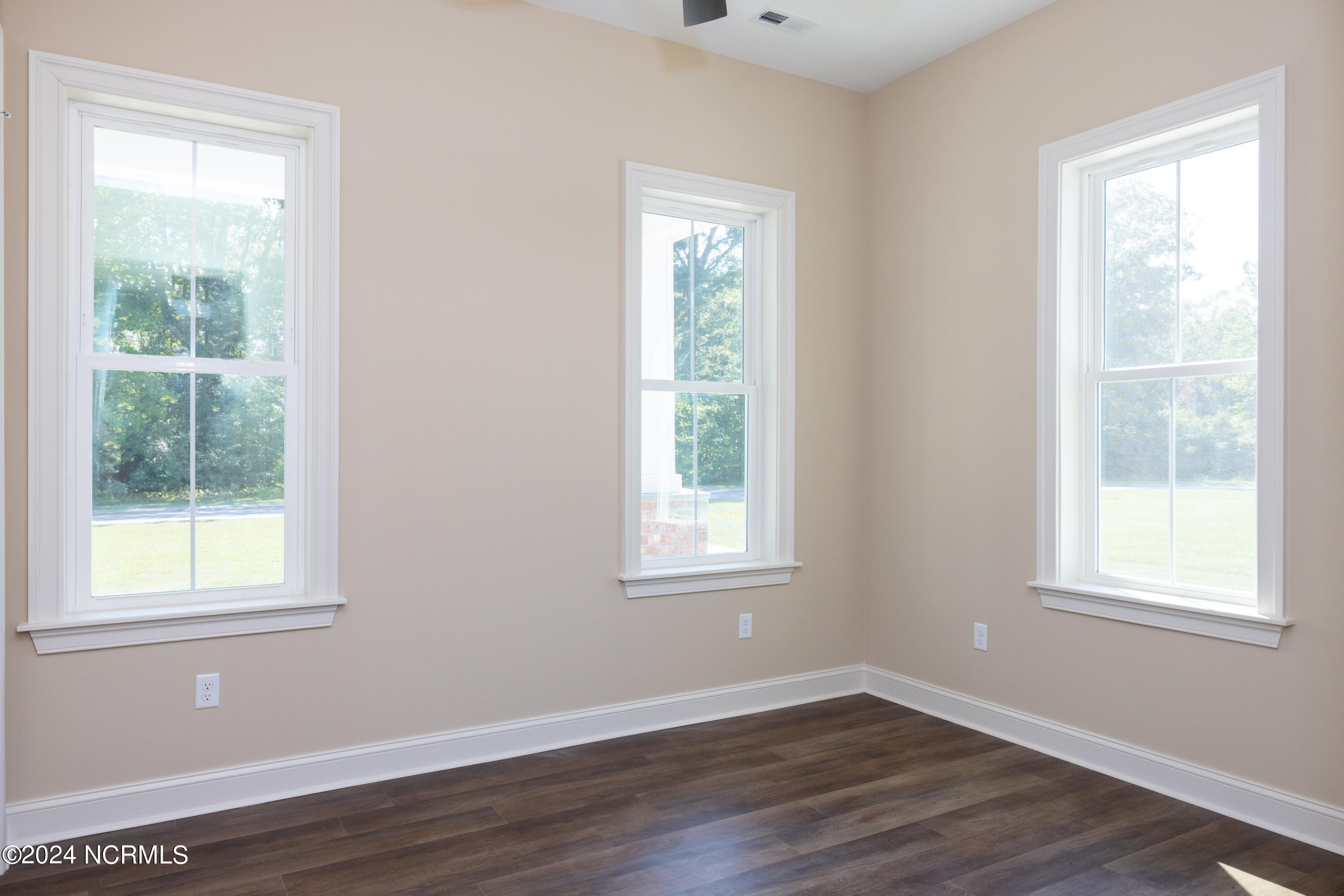 124 Prince Court Property Photo 17