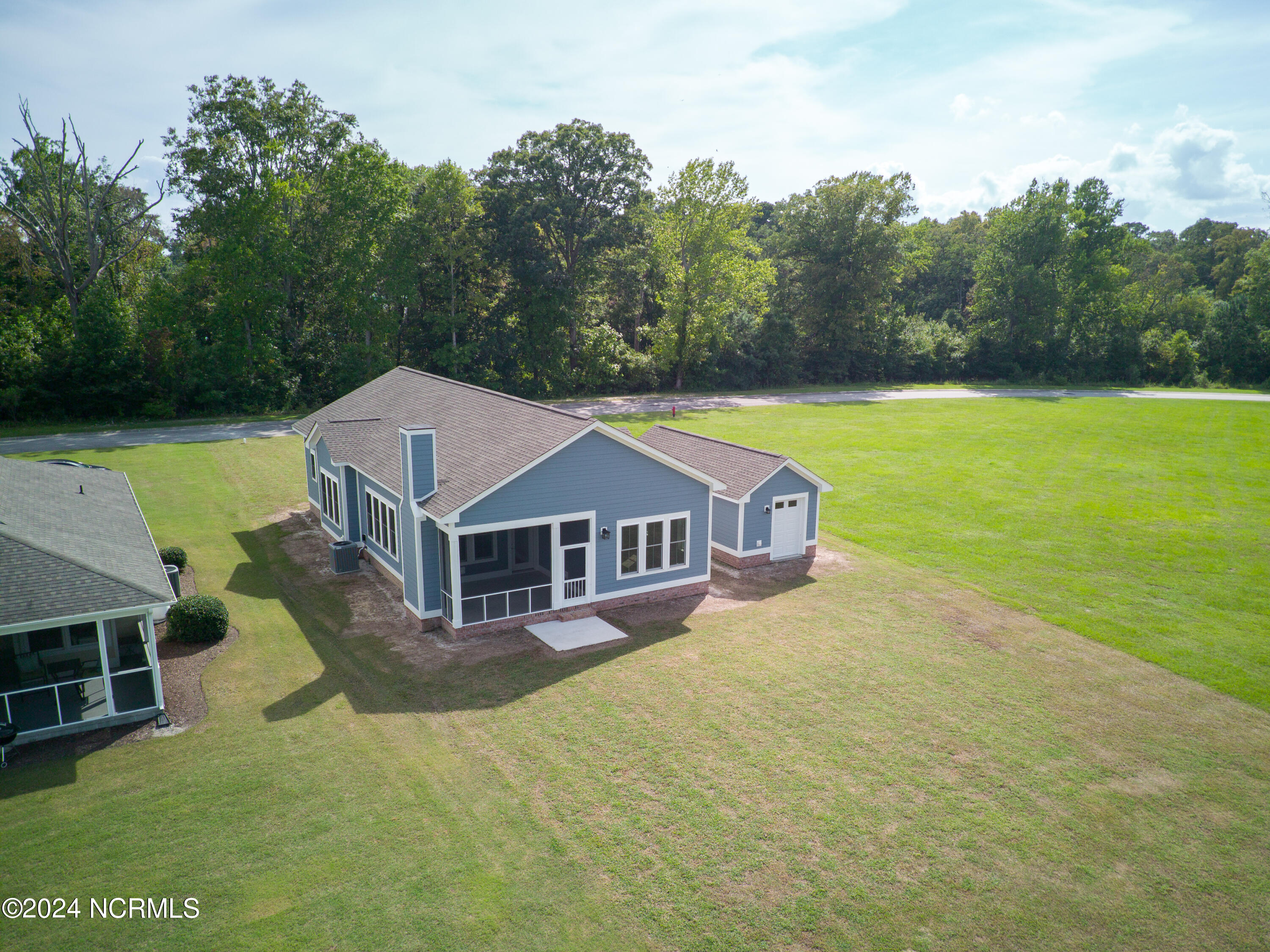 124 Prince Court Property Photo 24