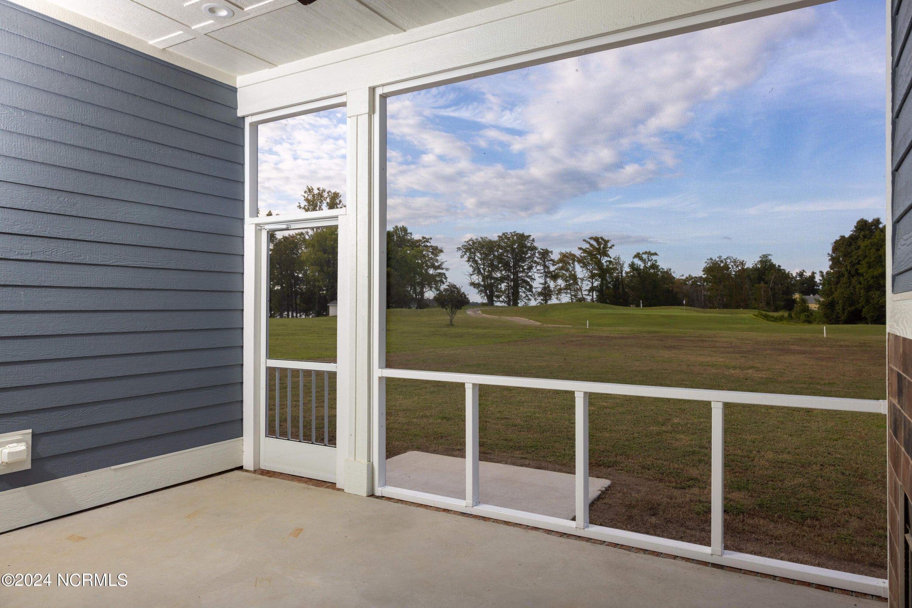124 Prince Court Property Photo 25
