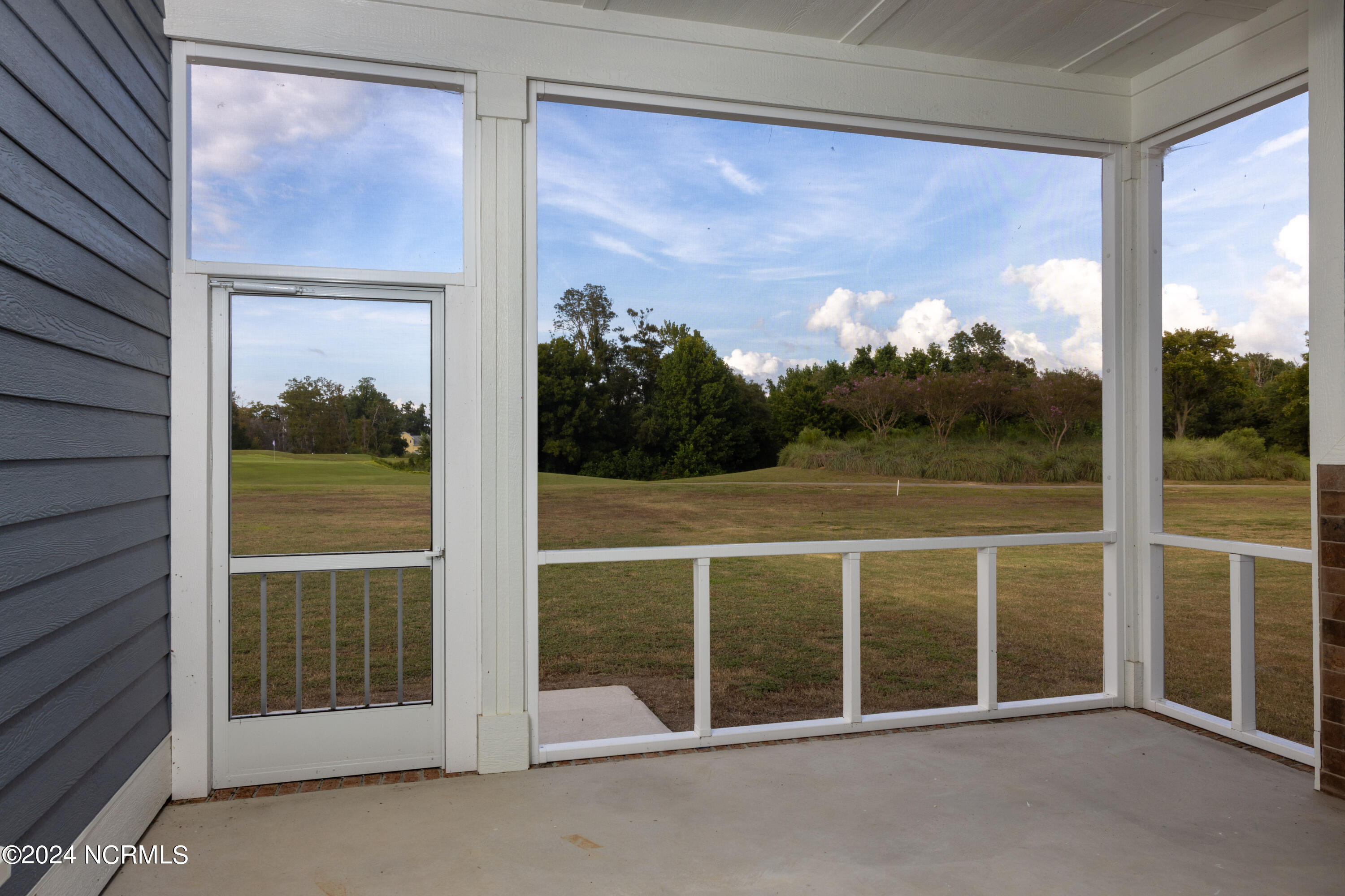 124 Prince Court Property Photo 26