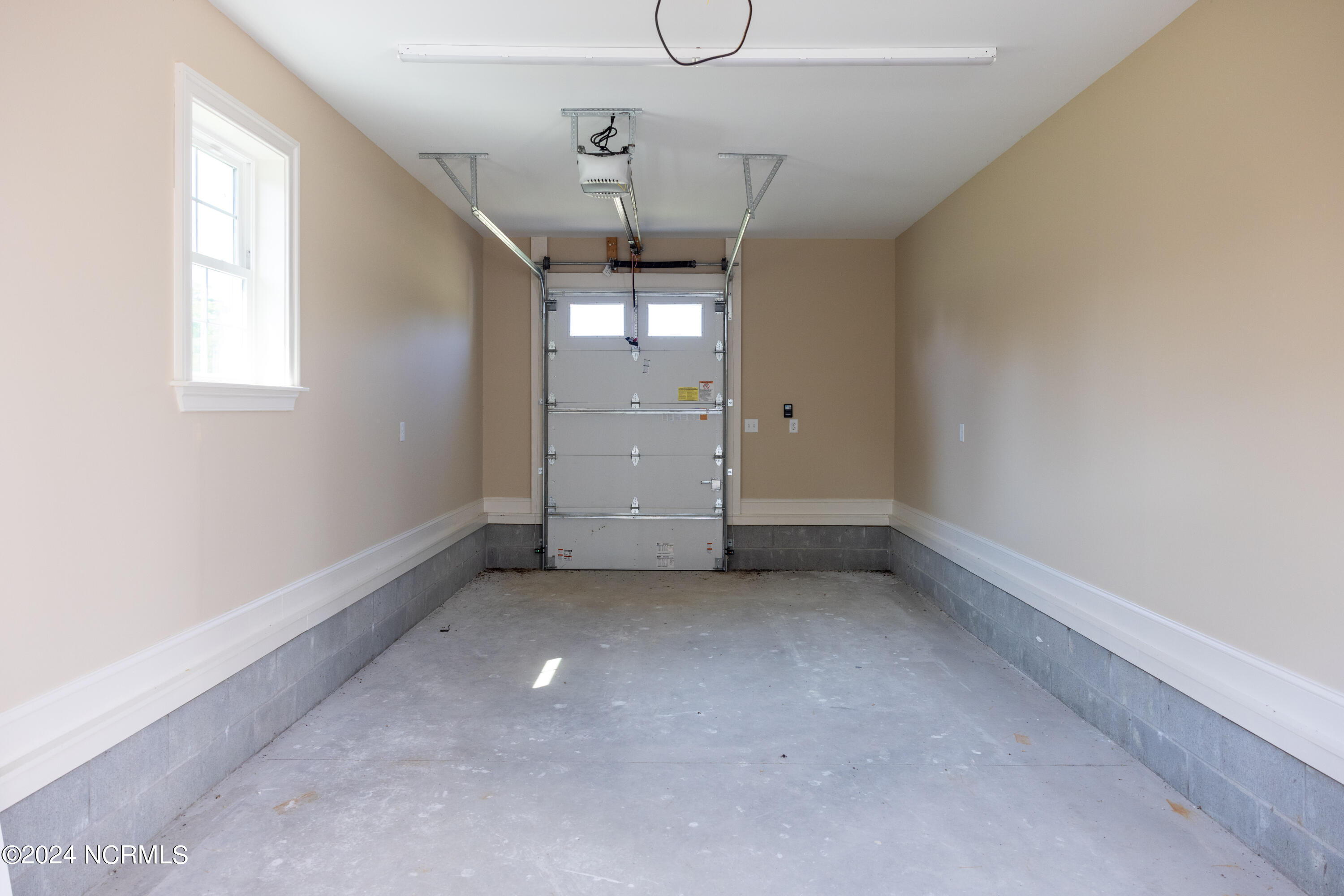 124 Prince Court Property Photo 33