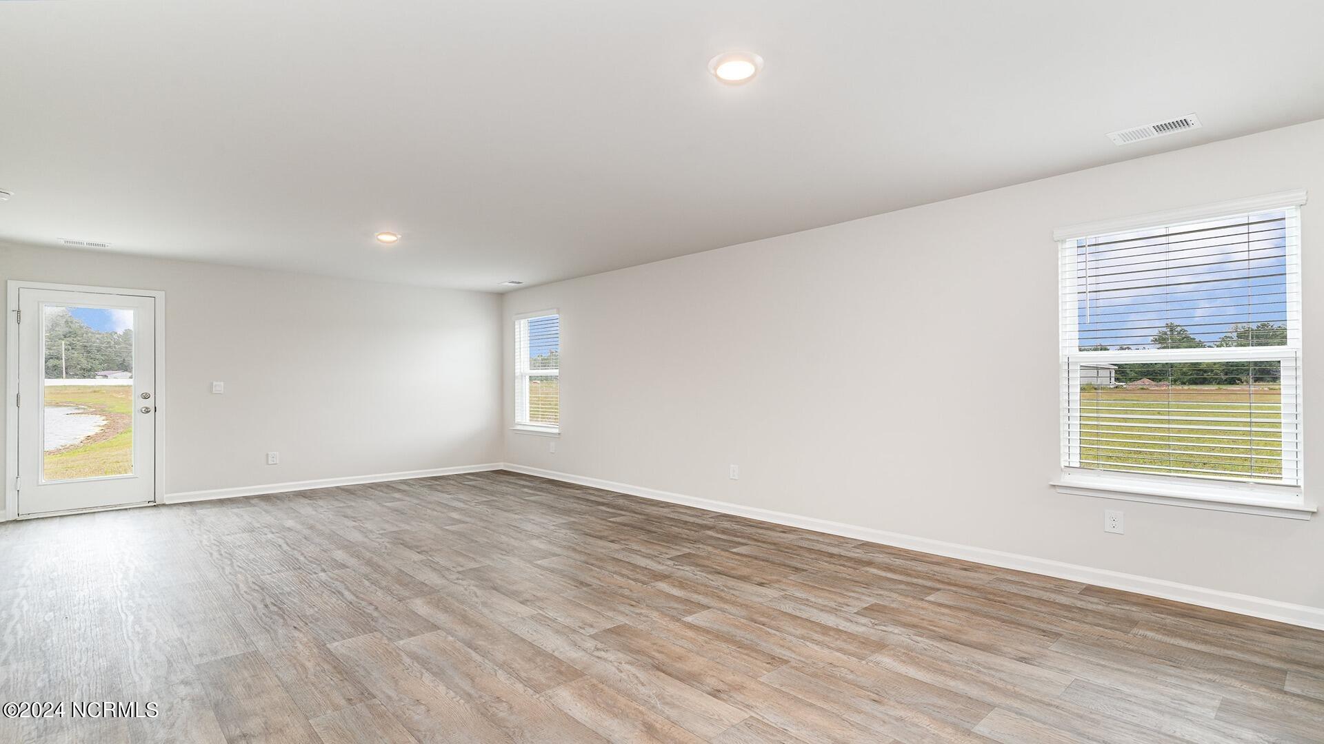 4586 East Coast Lane Property Photo 18