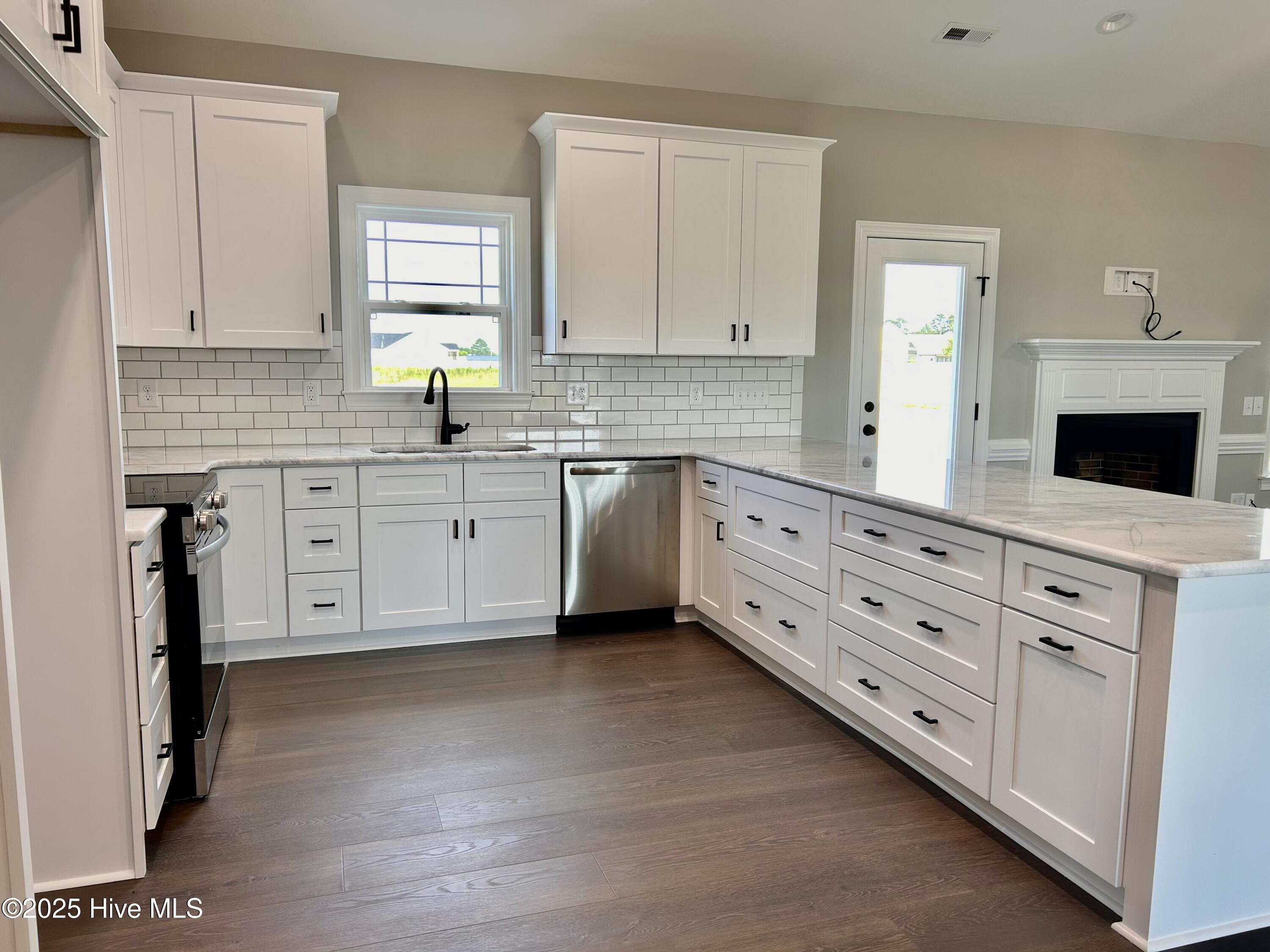 5116 Nc-111 Property Photo 6