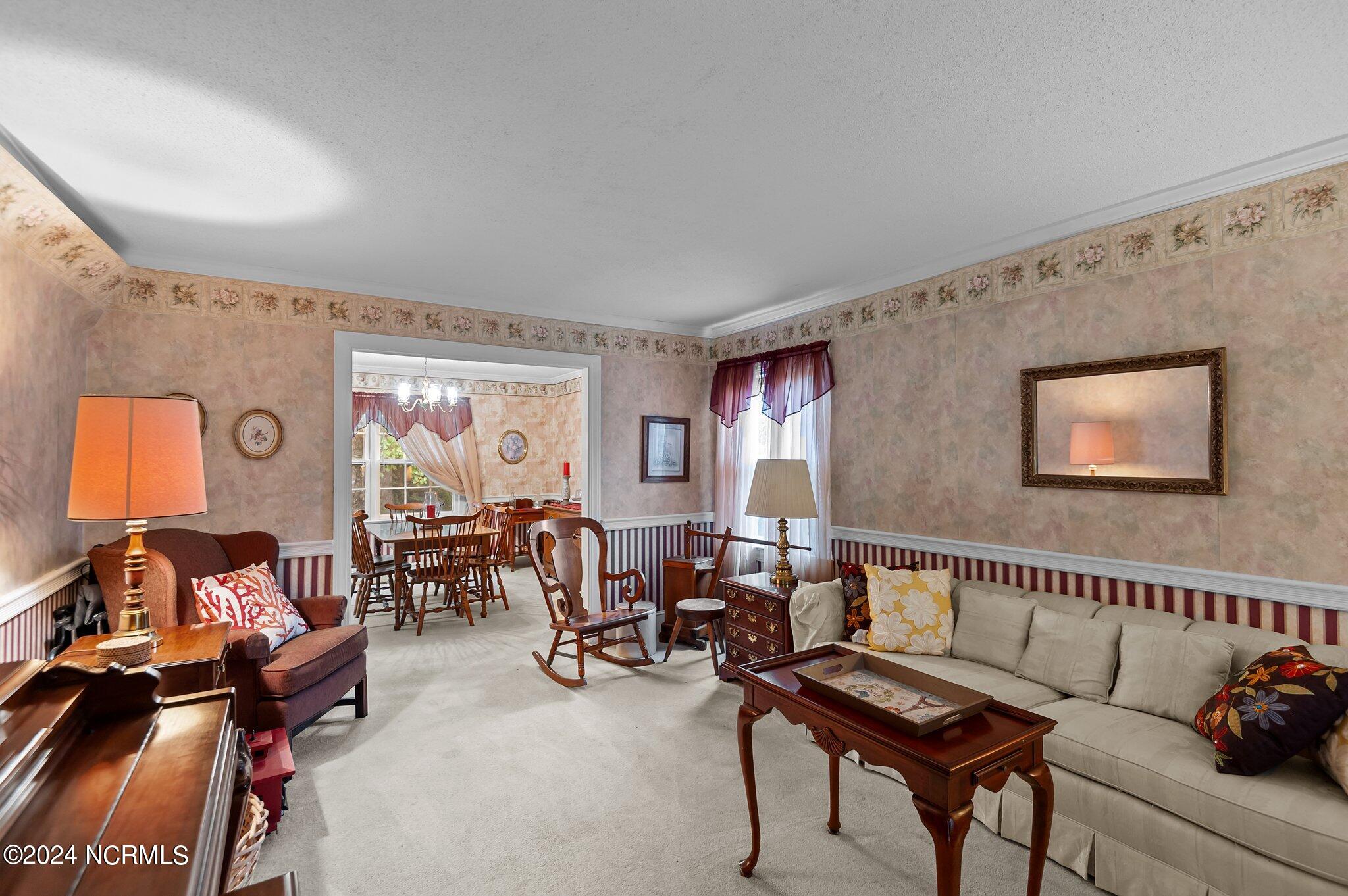 309 Windsor Road Property Photo 3