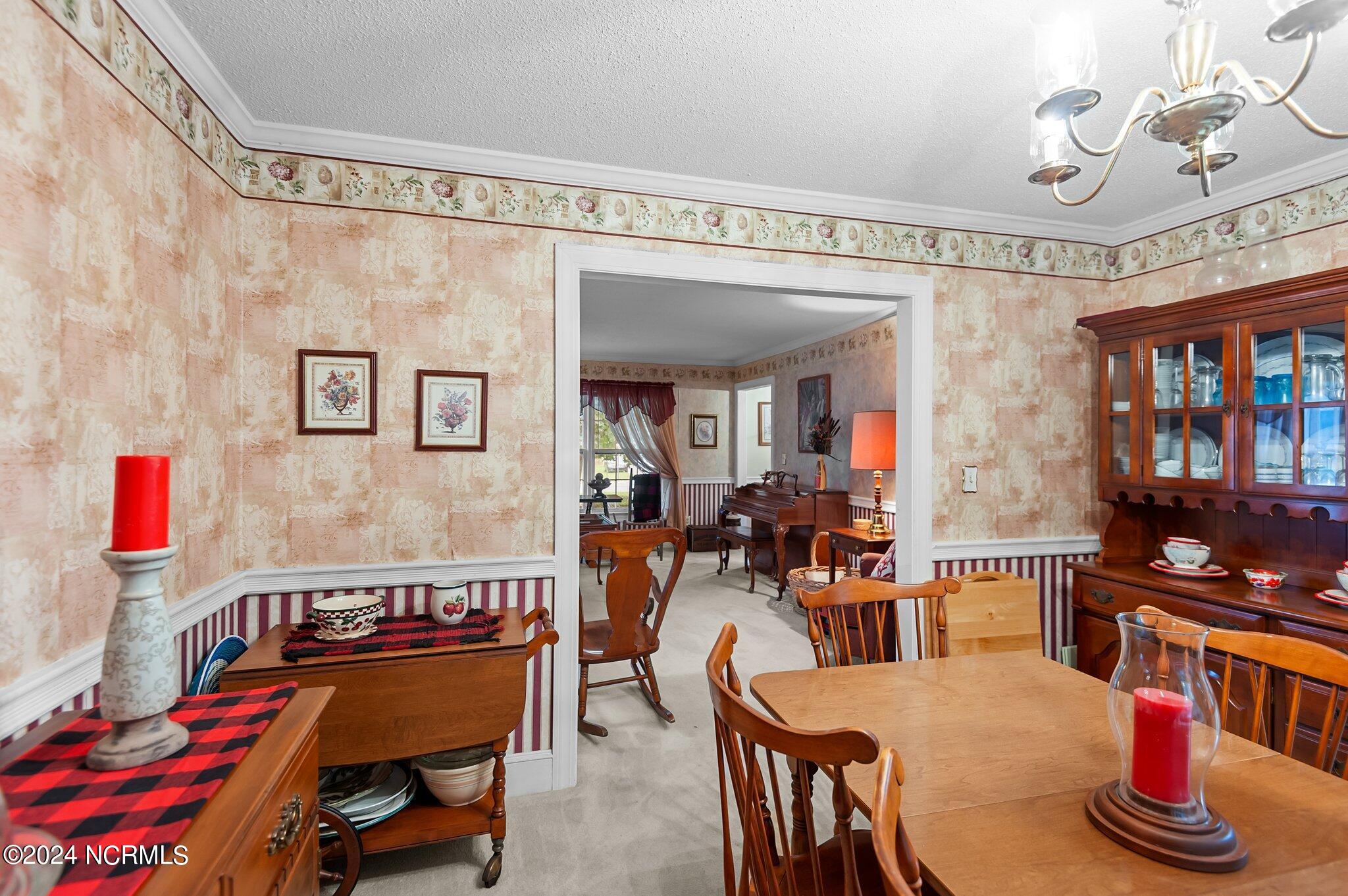 309 Windsor Road Property Photo 5