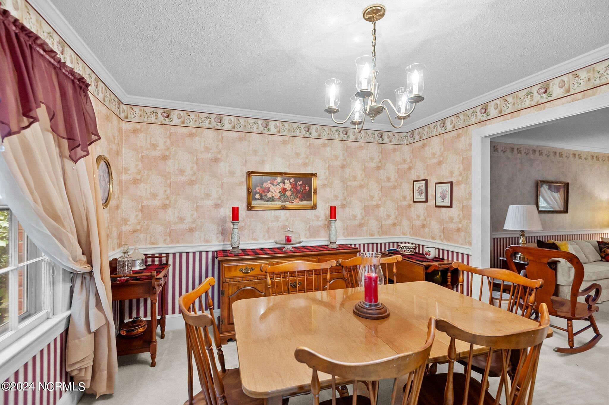 309 Windsor Road Property Photo 6