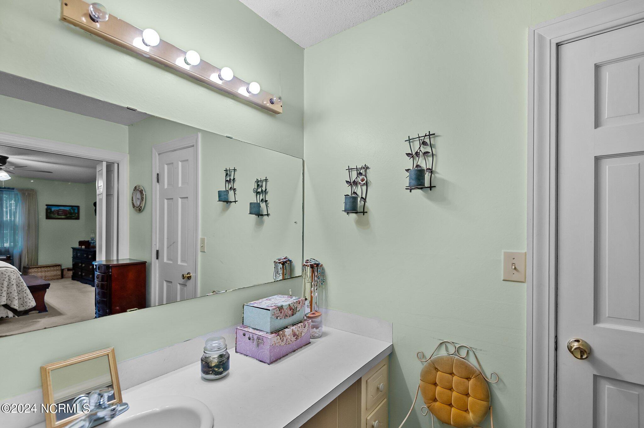 309 Windsor Road Property Photo 23