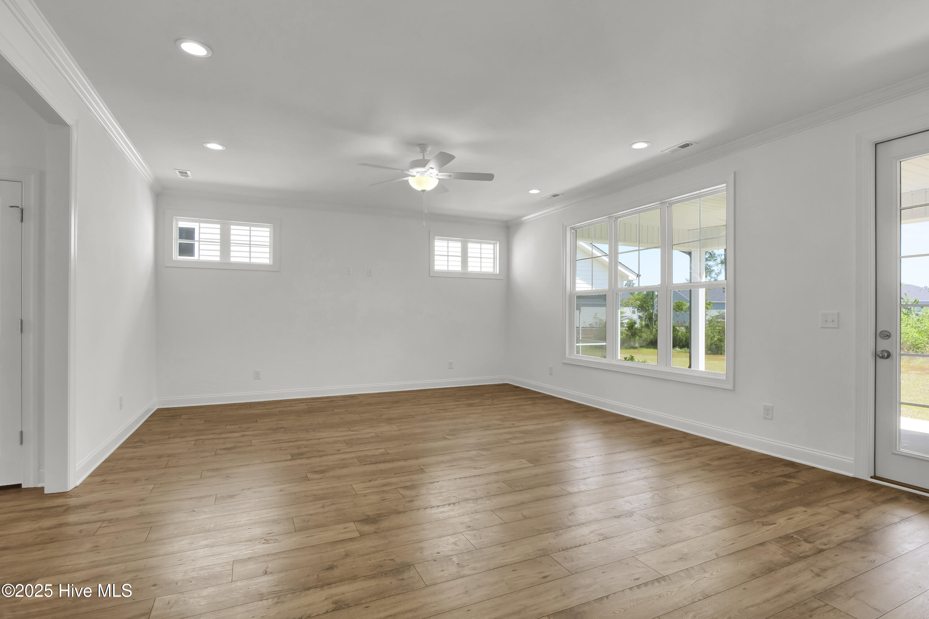 2723 Longleaf Pine Circle Property Photo 7