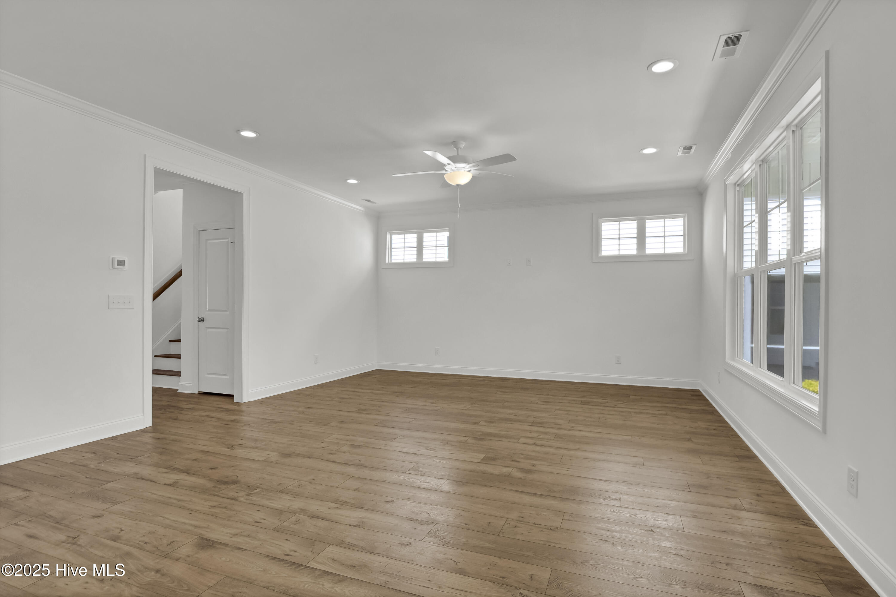 2723 Longleaf Pine Circle Property Photo 8