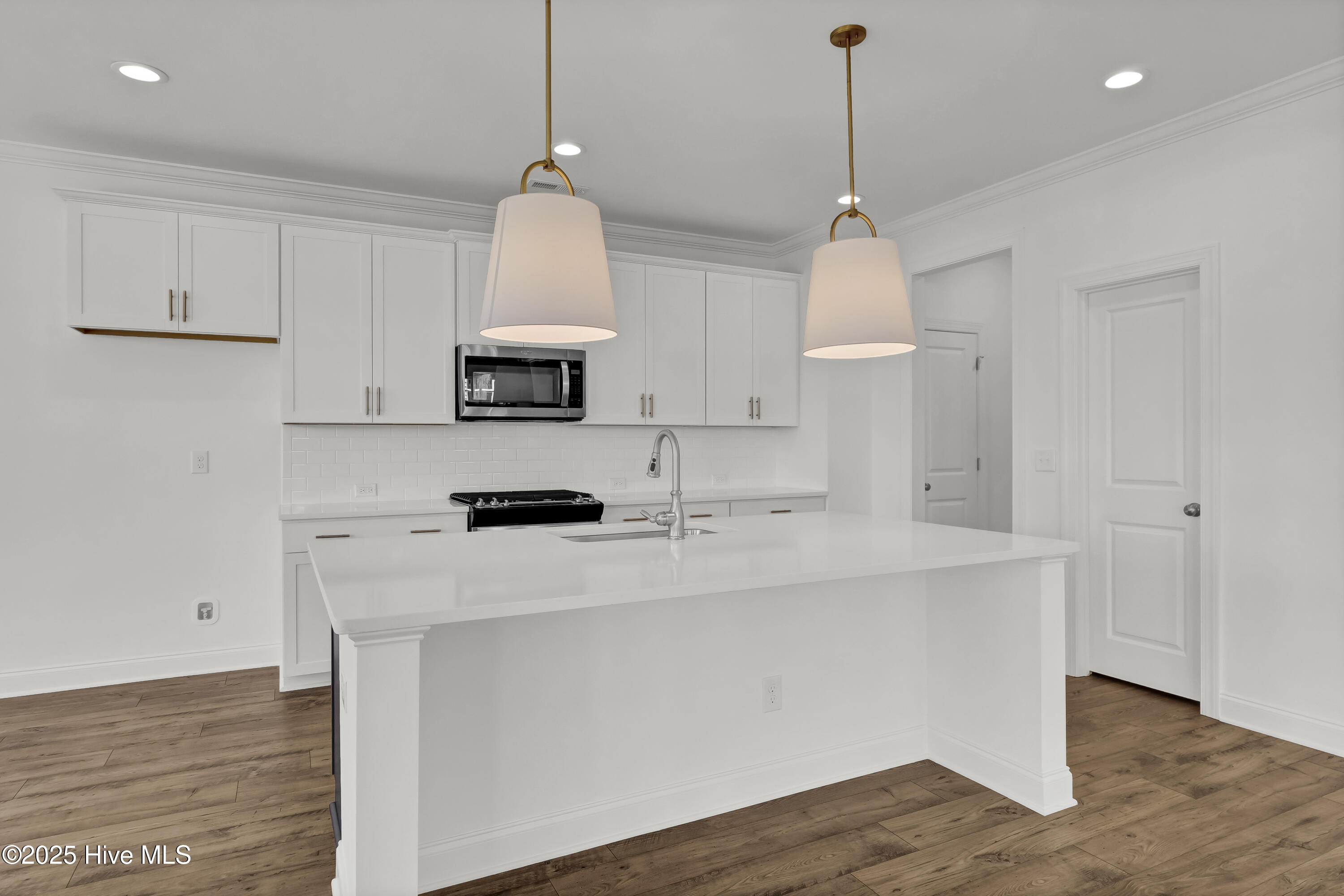 2723 Longleaf Pine Circle Property Photo 11