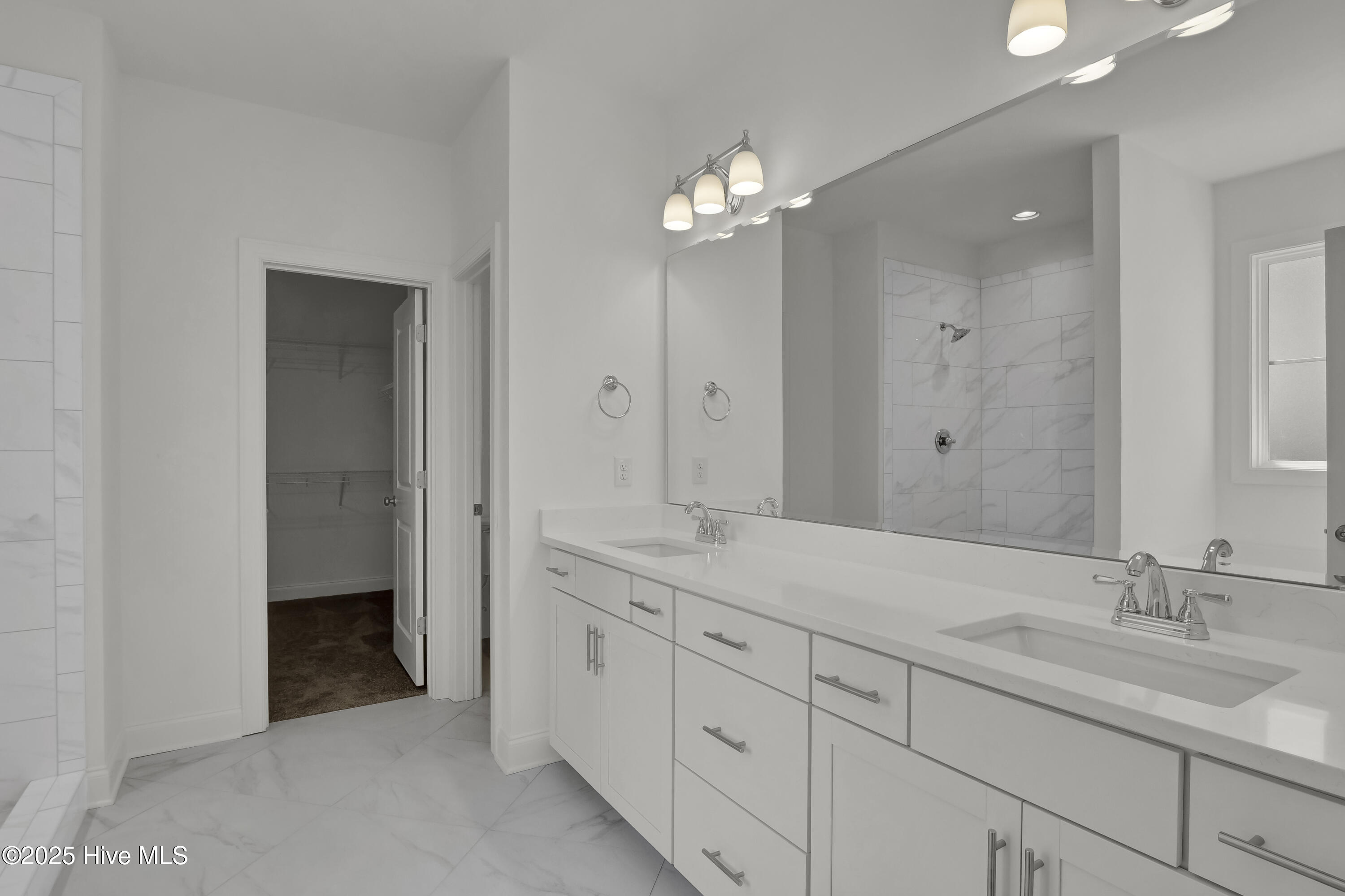2723 Longleaf Pine Circle Property Photo 18