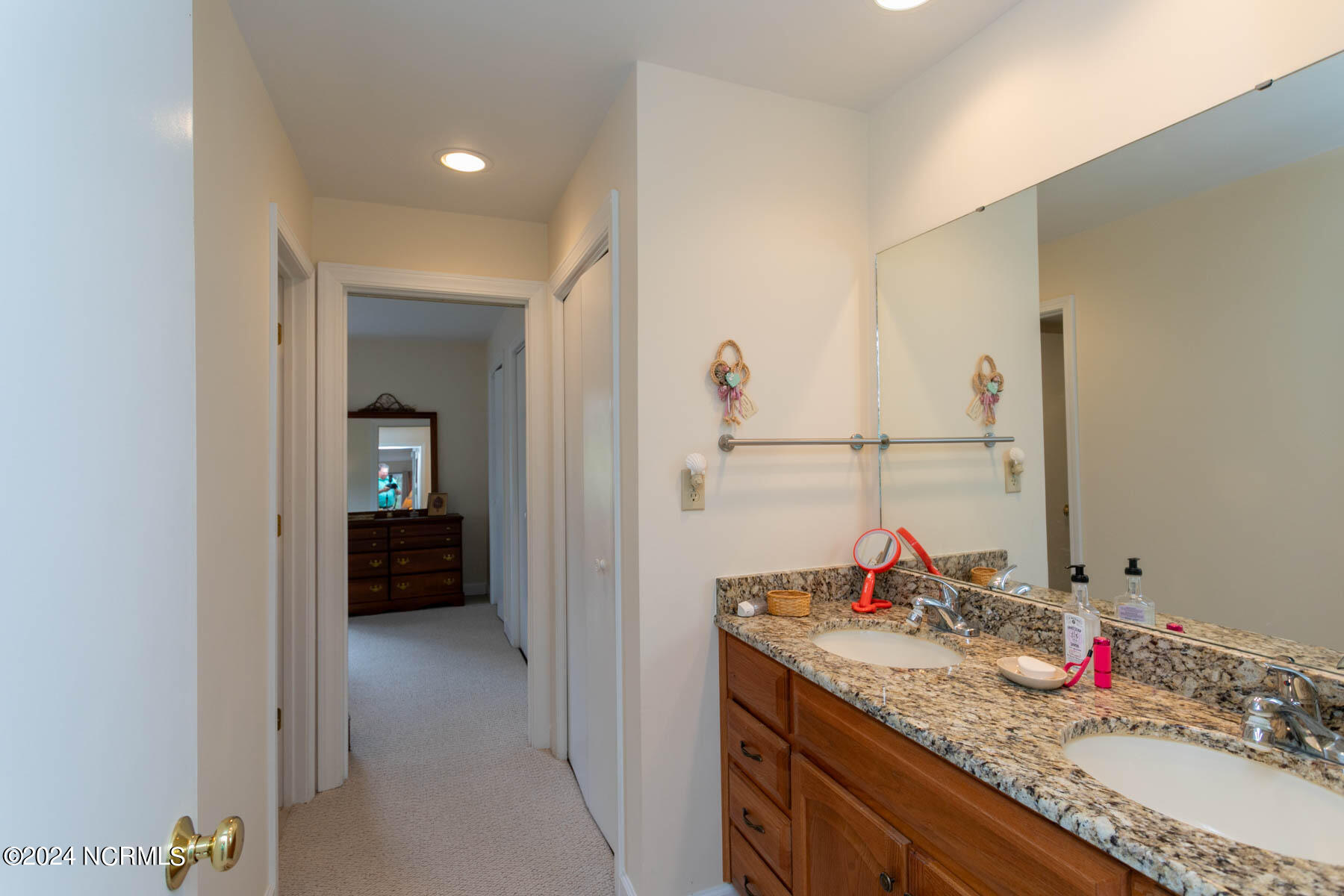213 Foxkroft Drive Property Photo 16