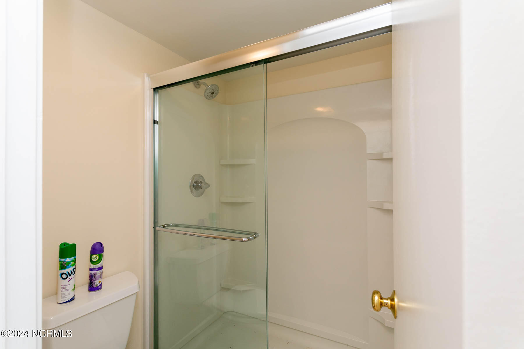 213 Foxkroft Drive Property Photo 17