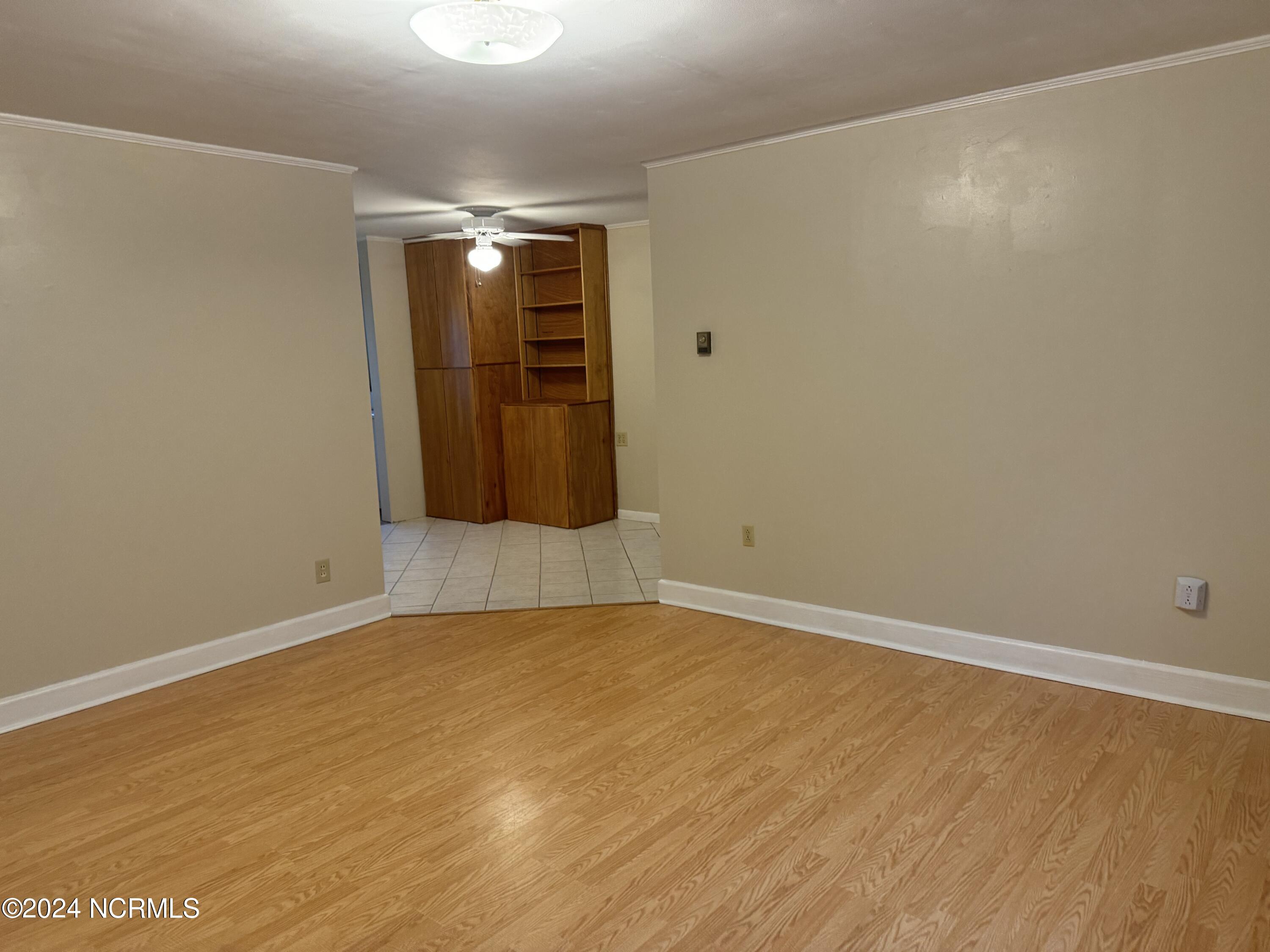 136 S Oak Forest Road Property Photo 9