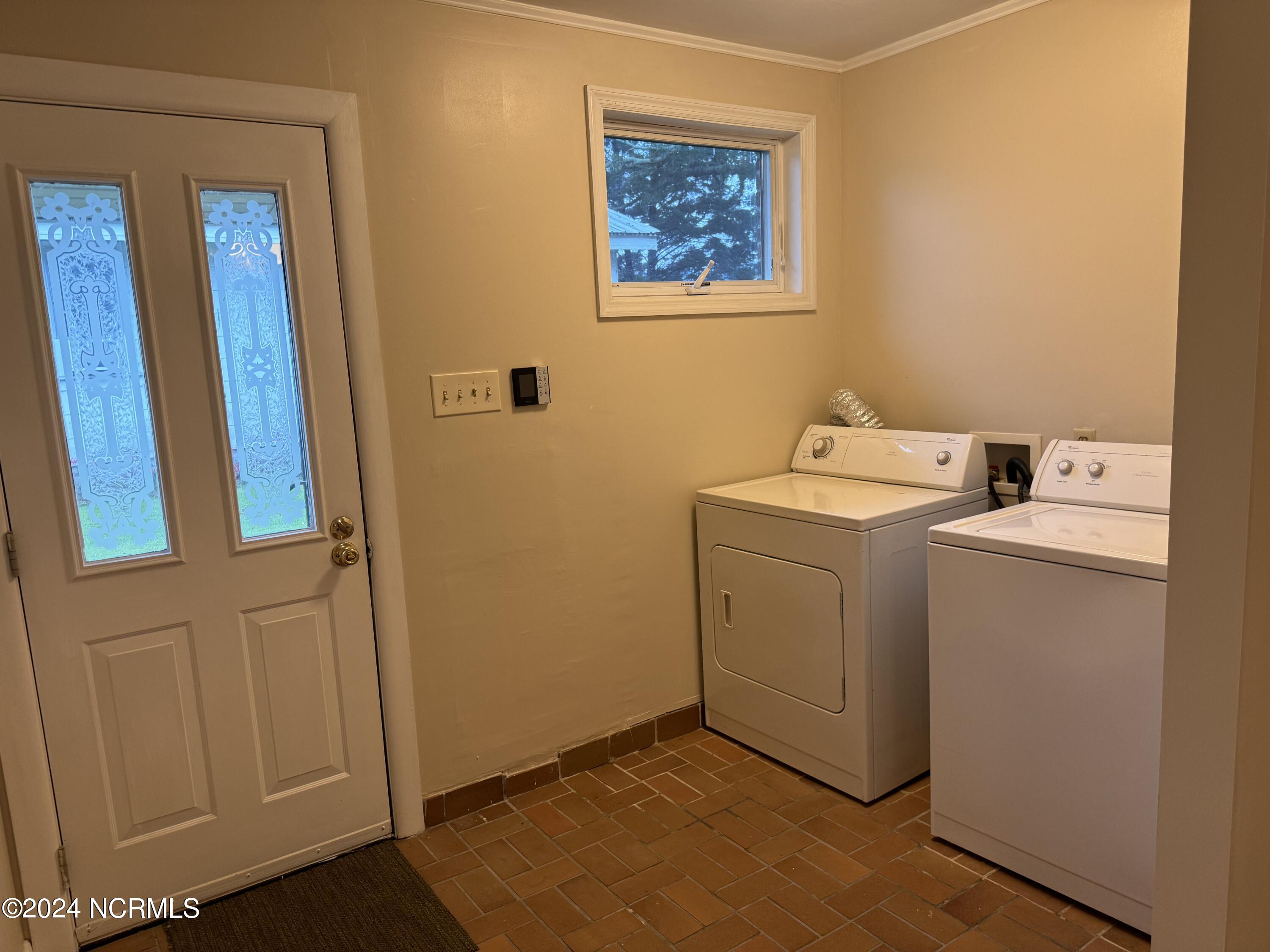 136 S Oak Forest Road Property Photo 10