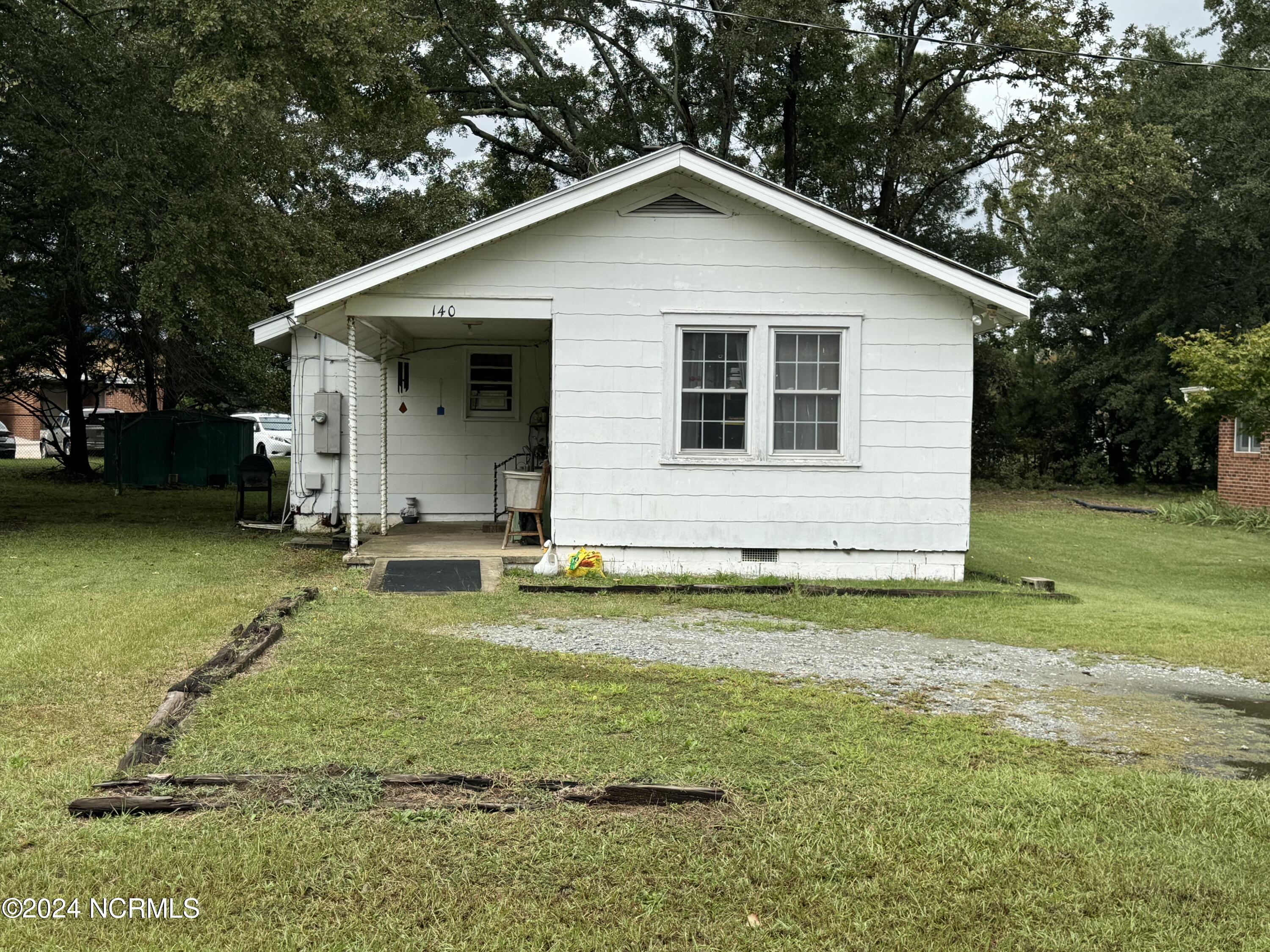 136 S Oak Forest Road Property Photo 14