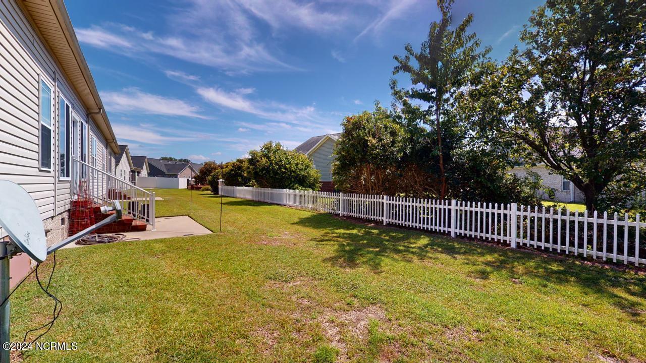 214 King's Way Property Photo 4