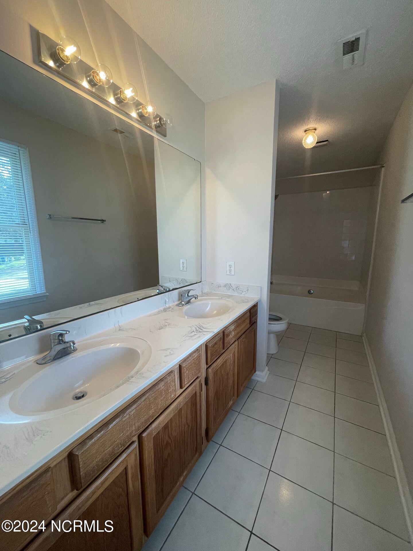 111 Carlisle Court Property Photo 10