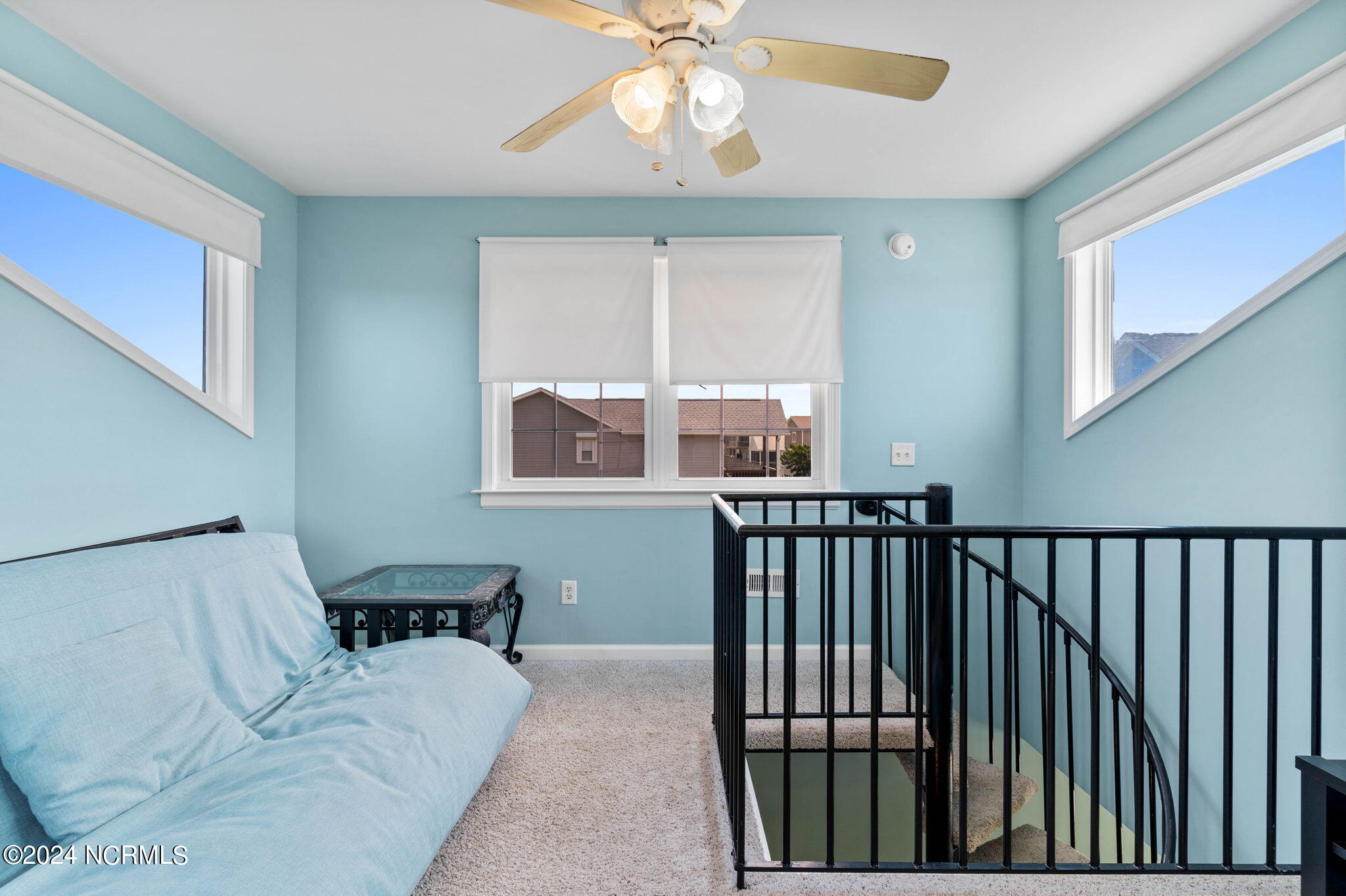 1126 E Dolphin Drive Property Photo 17