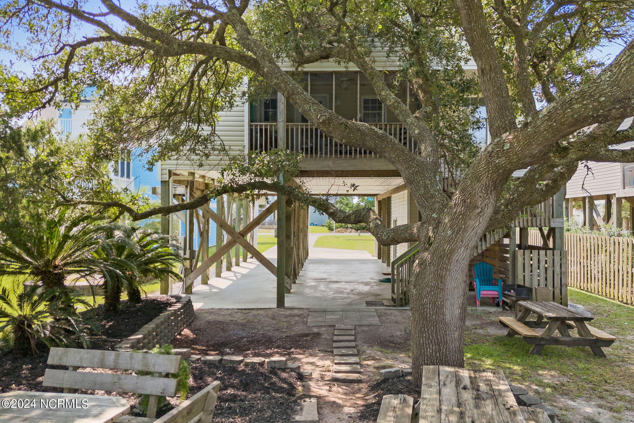 1126 E Dolphin Drive Property Photo 40