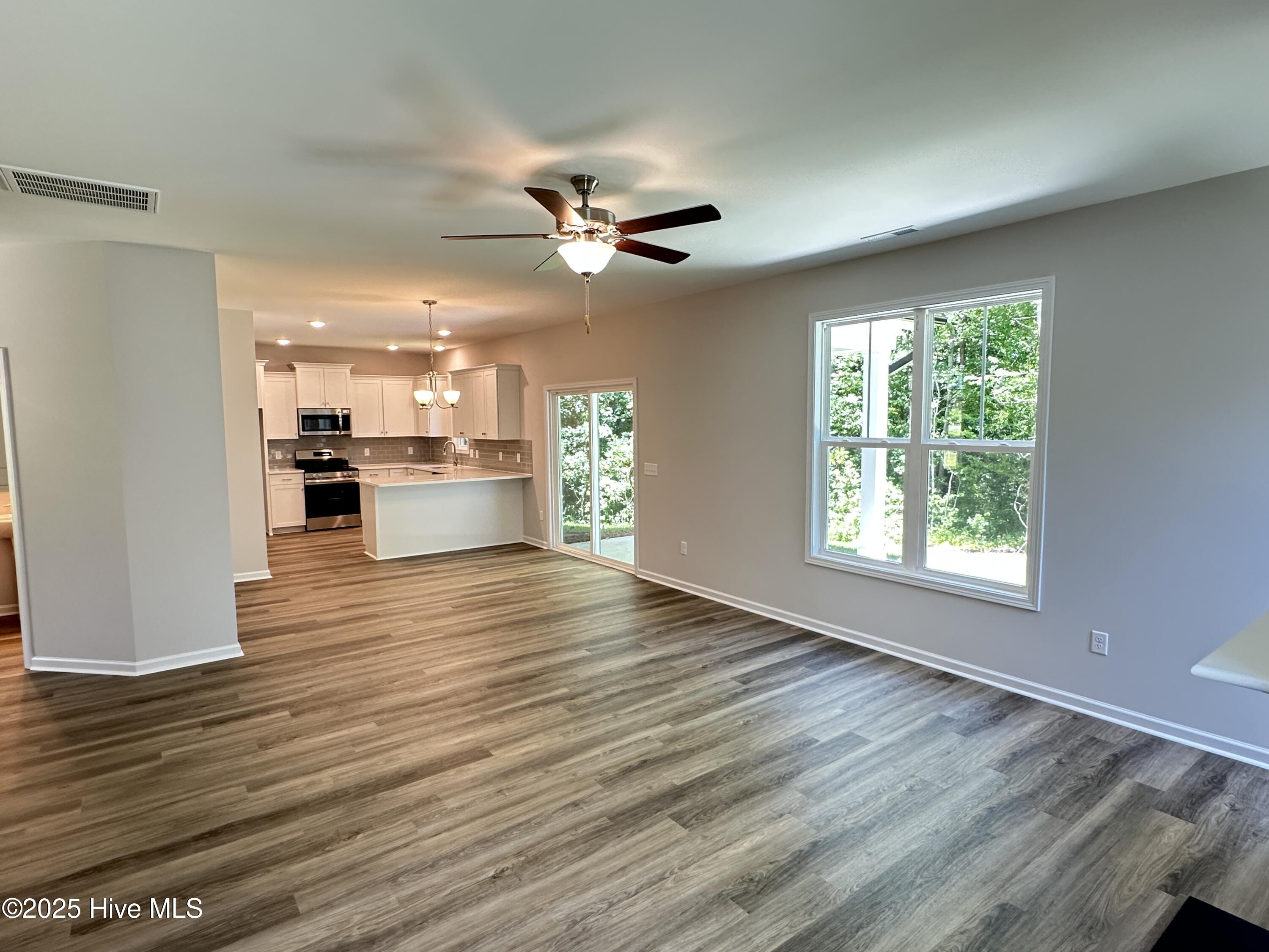 216 S Belvedere South Drive Property Photo 10