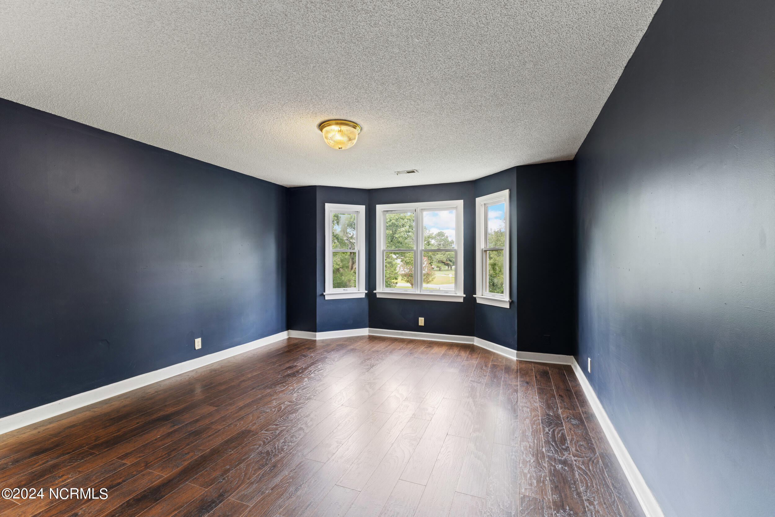 1912 Nc-111 Property Photo 28
