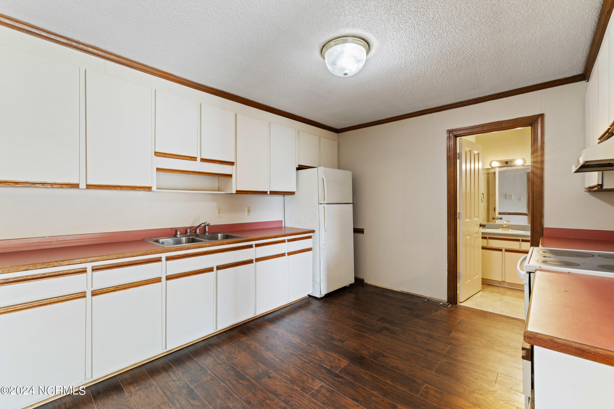 1912 Nc-111 Property Photo 40