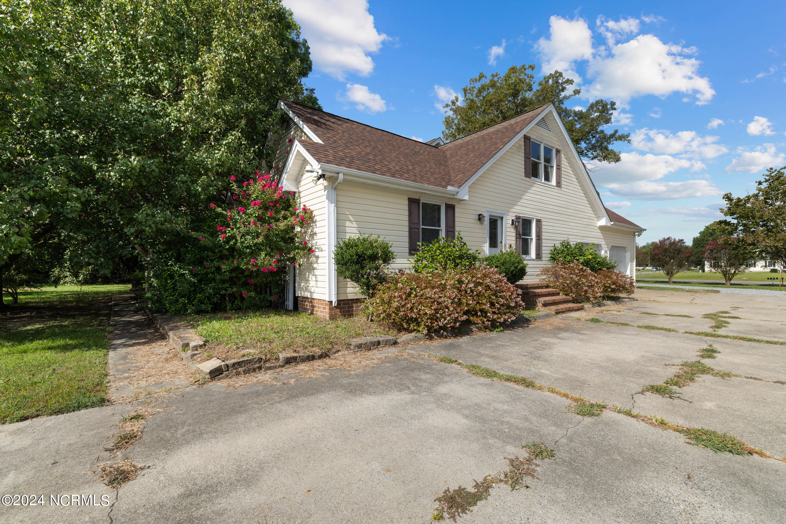 1912 Nc-111 Property Photo 44