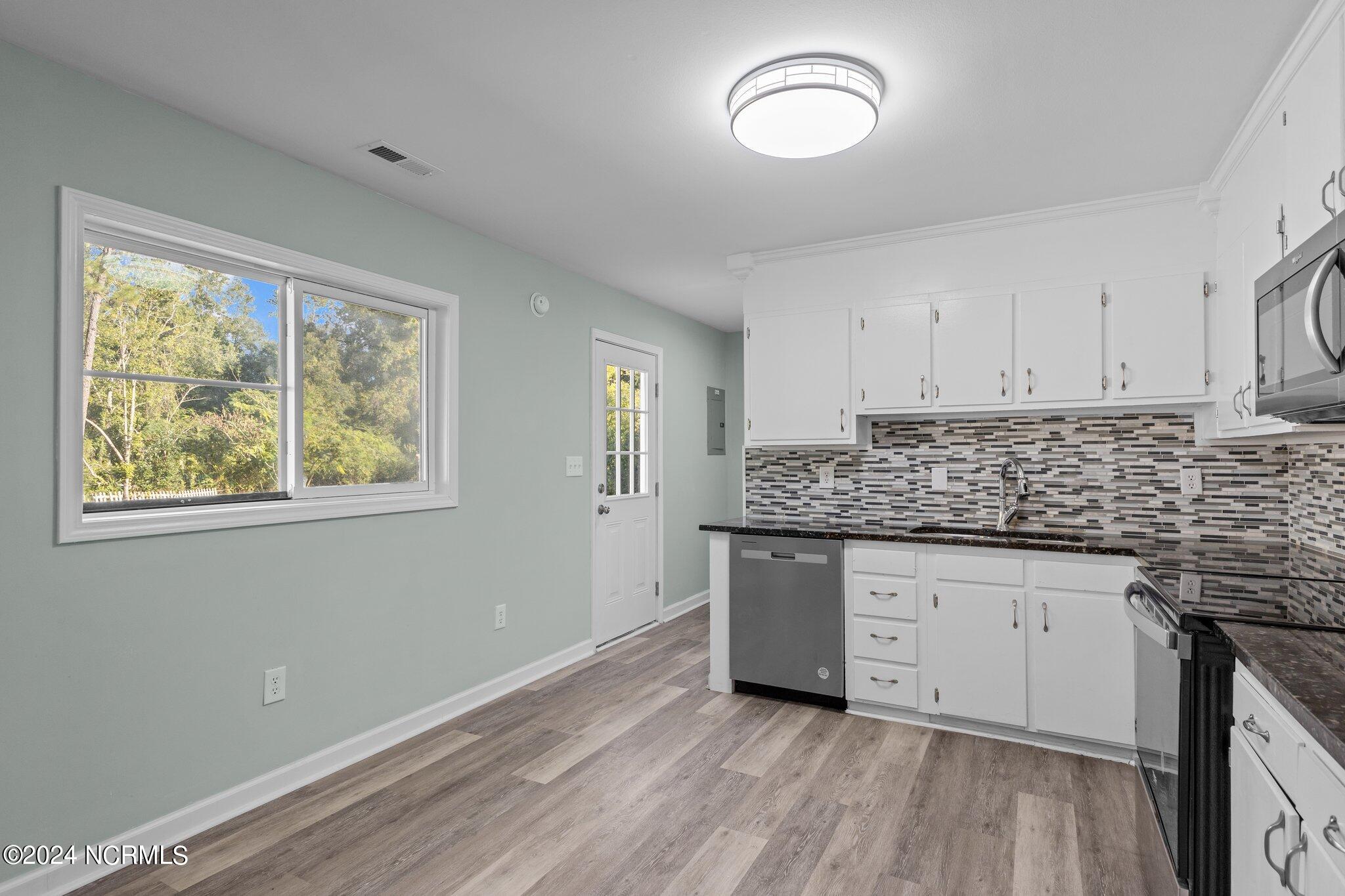 126 English Street Property Photo 7