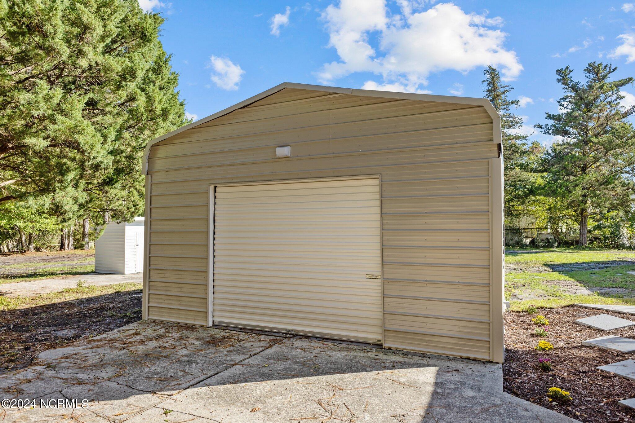 126 English Street Property Photo 10