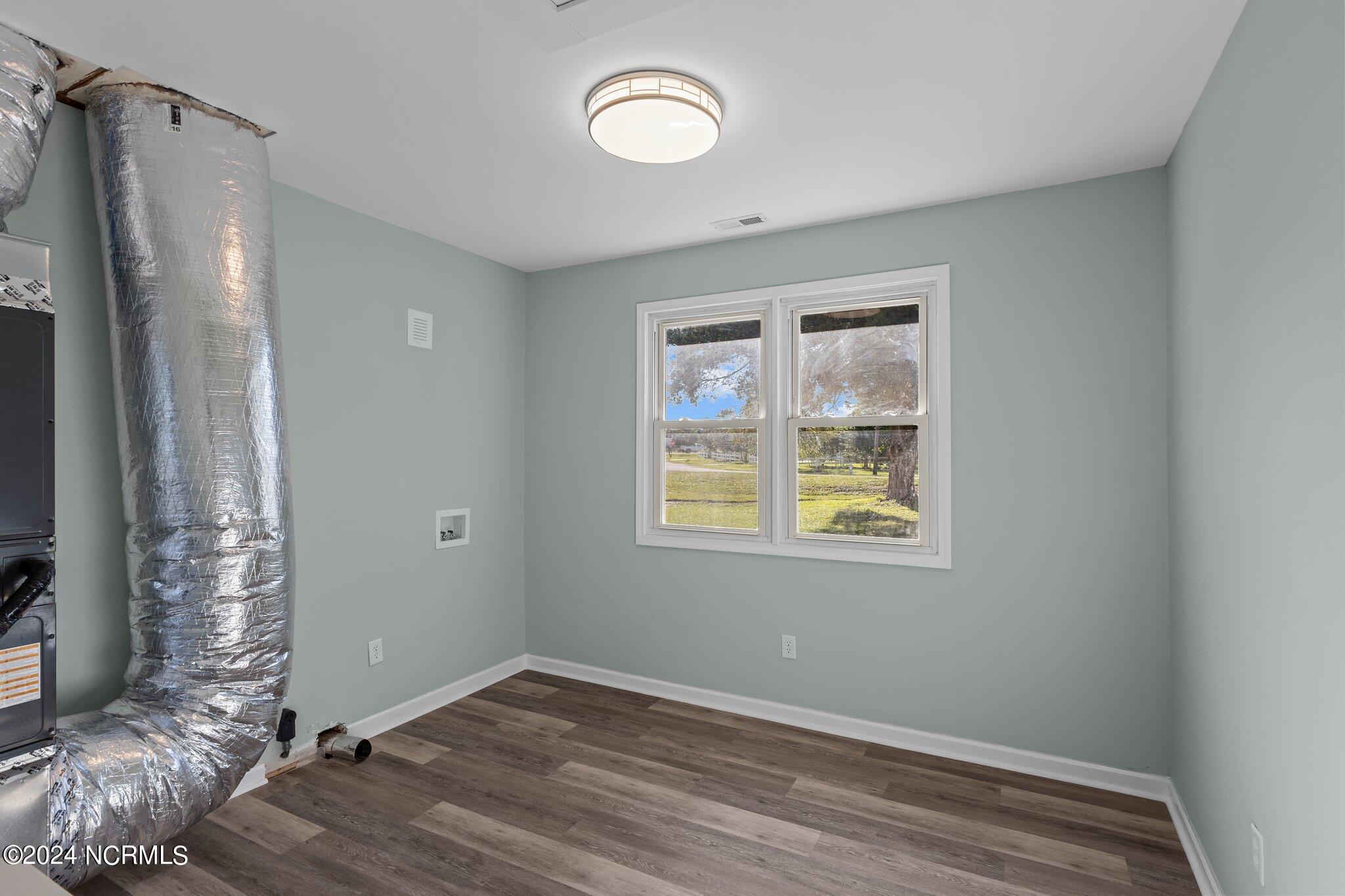 126 English Street Property Photo 31