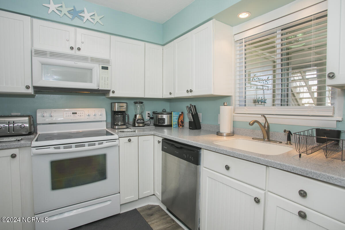 1000 Caswell Beach Road 802 Property Photo 15