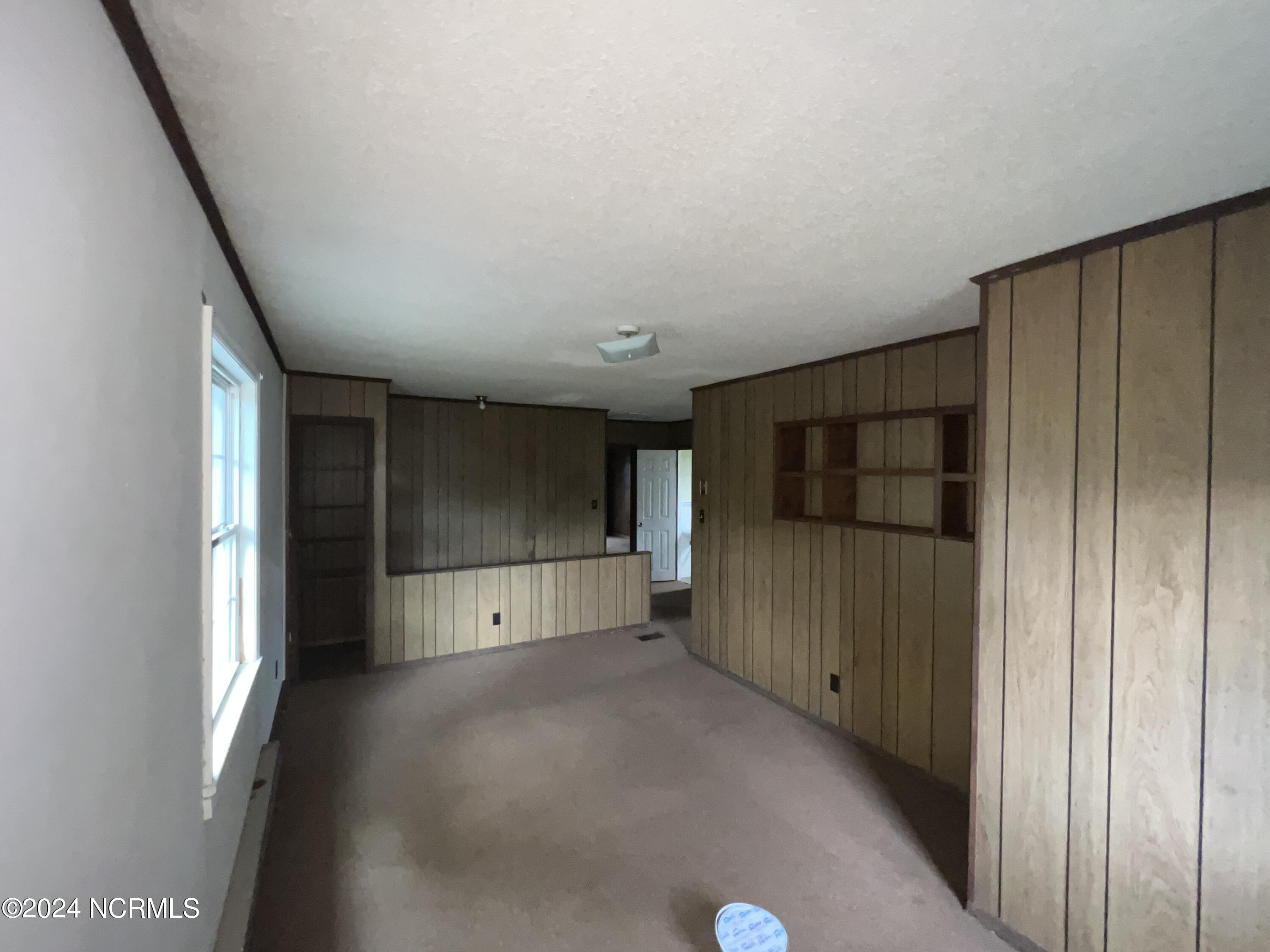 205 E Pinewood Street Property Photo 8