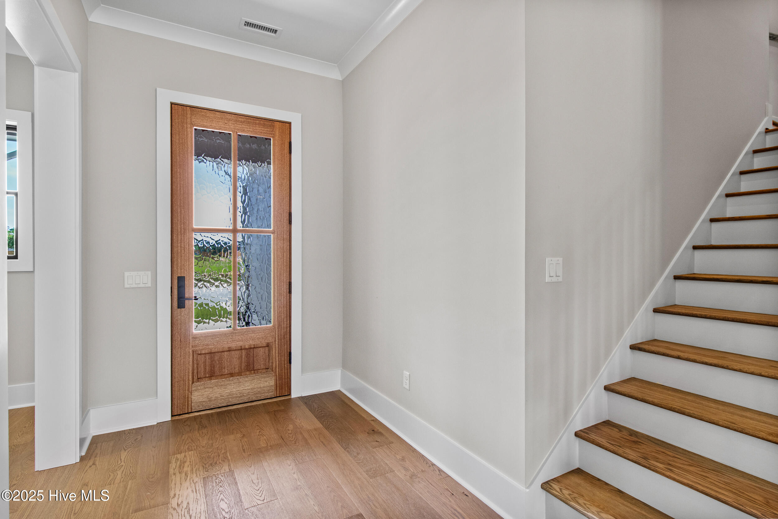 616 Waterstone Drive Property Photo 6