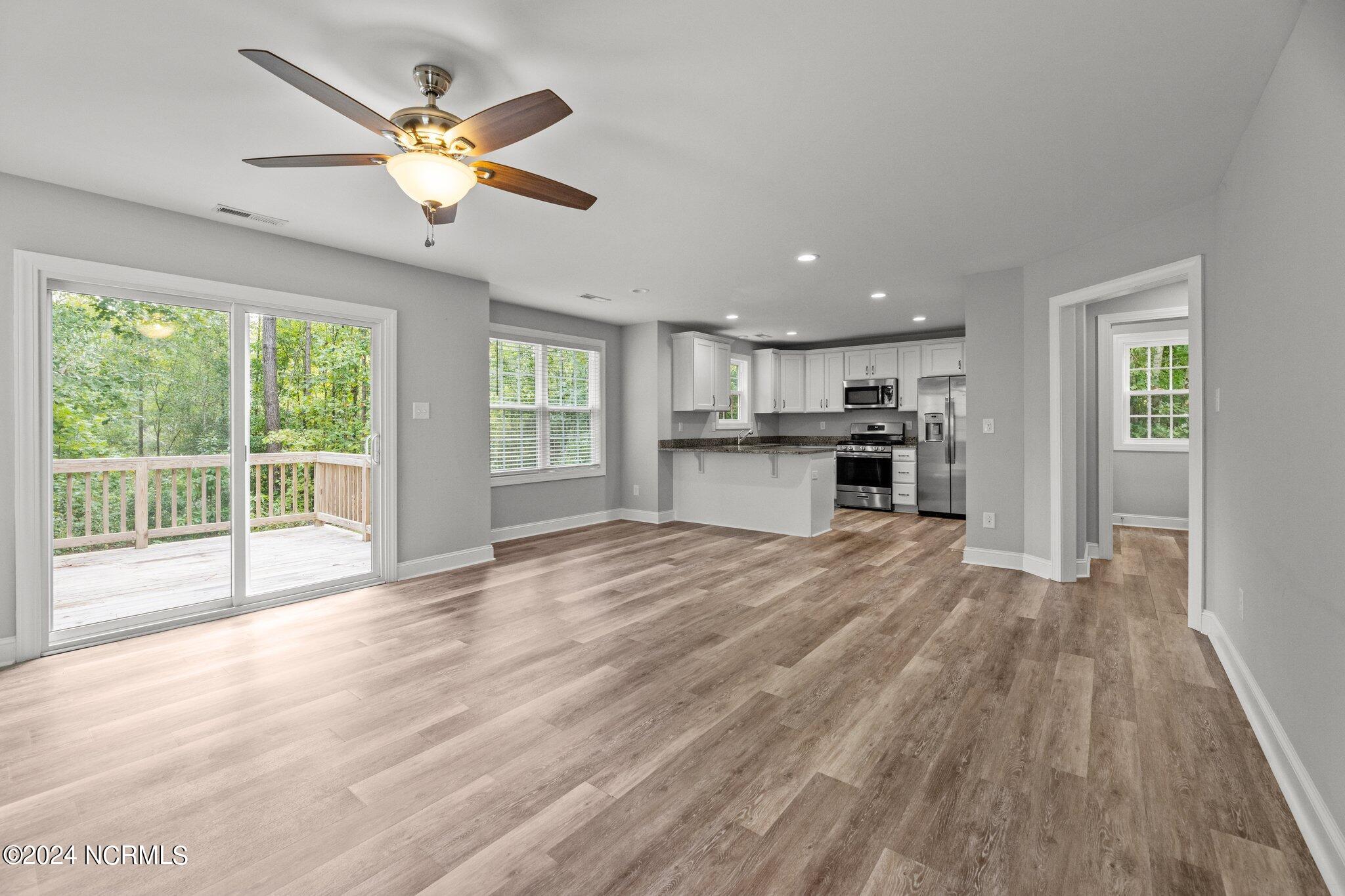 307 Green Trees Drive Property Photo 10