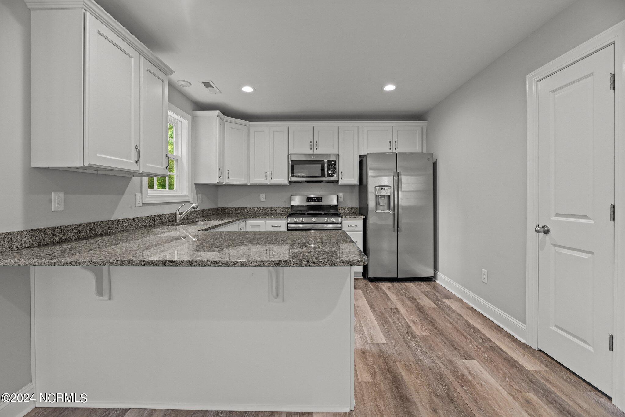 307 Green Trees Drive Property Photo 12