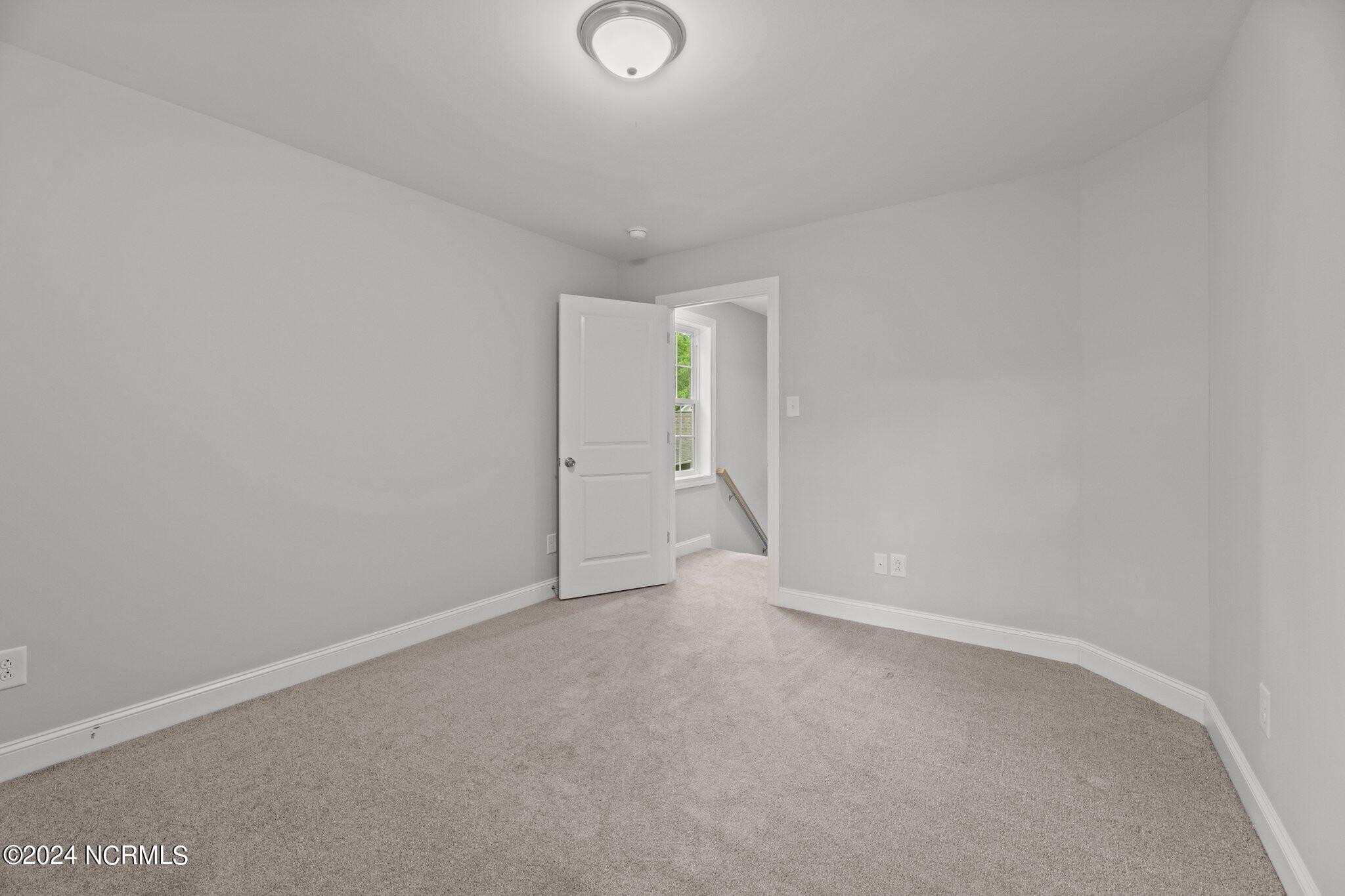 307 Green Trees Drive Property Photo 15