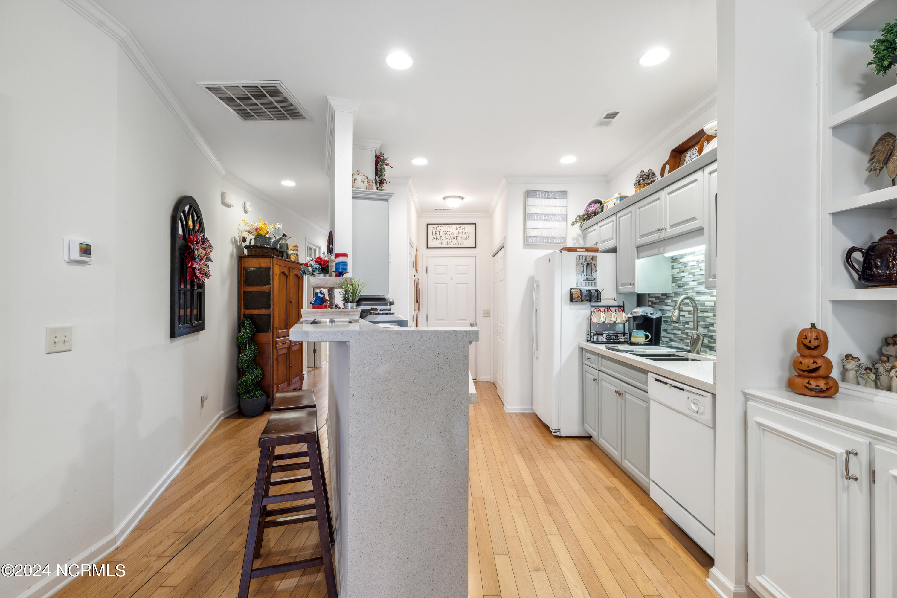 106 Kellerton Court Property Photo 4