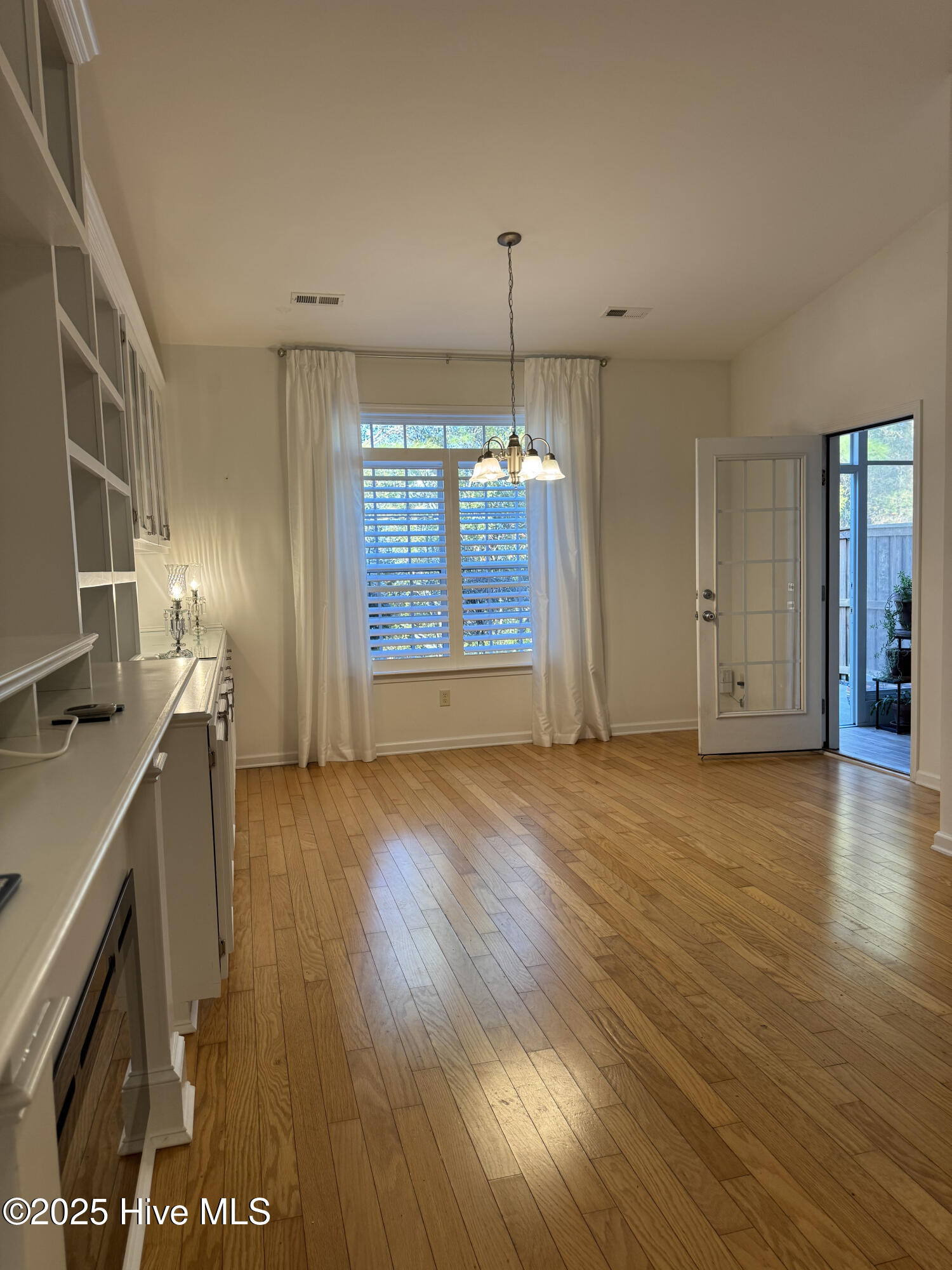 106 Kellerton Court Property Photo 15