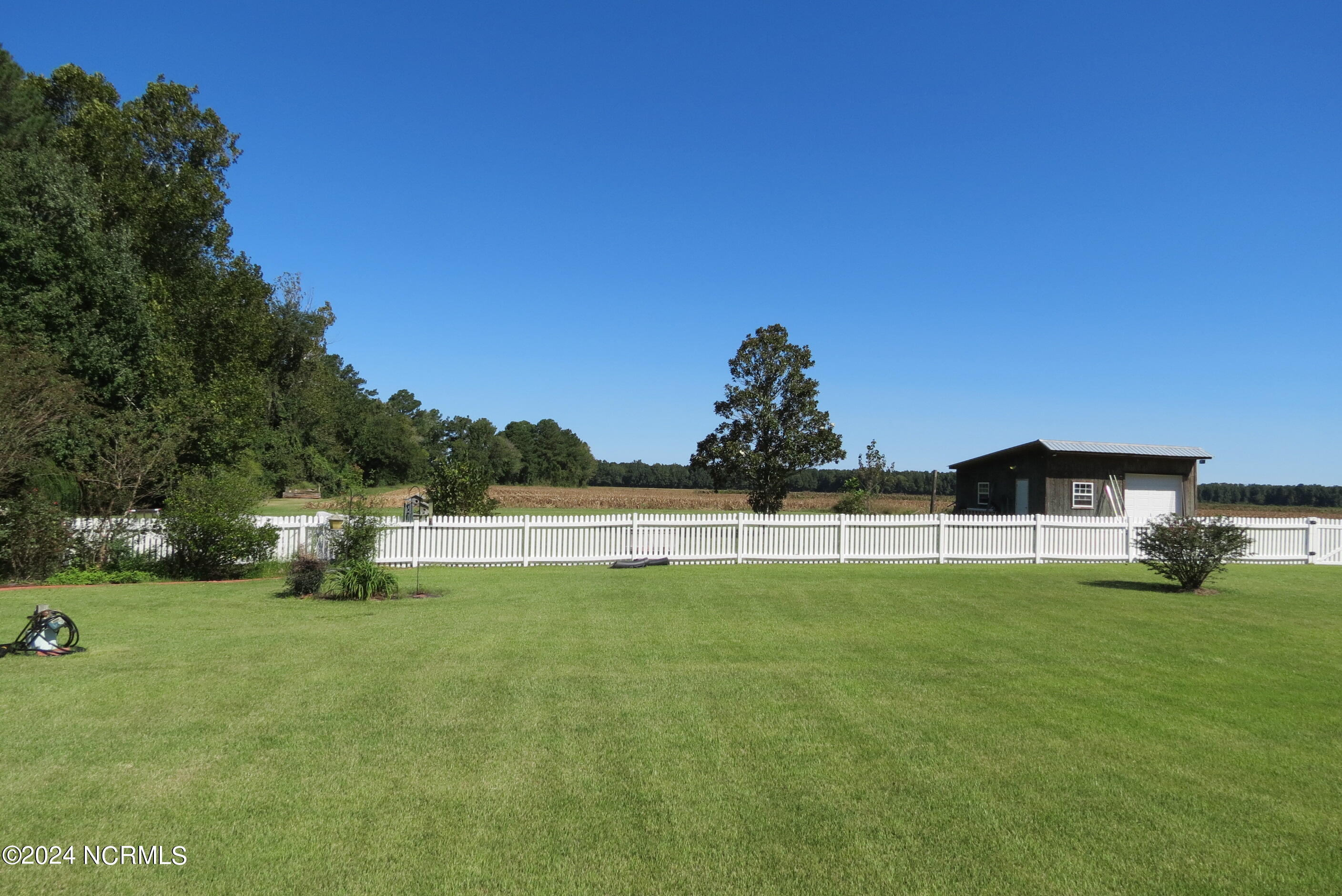 5926 Kershaw Road Property Photo 11