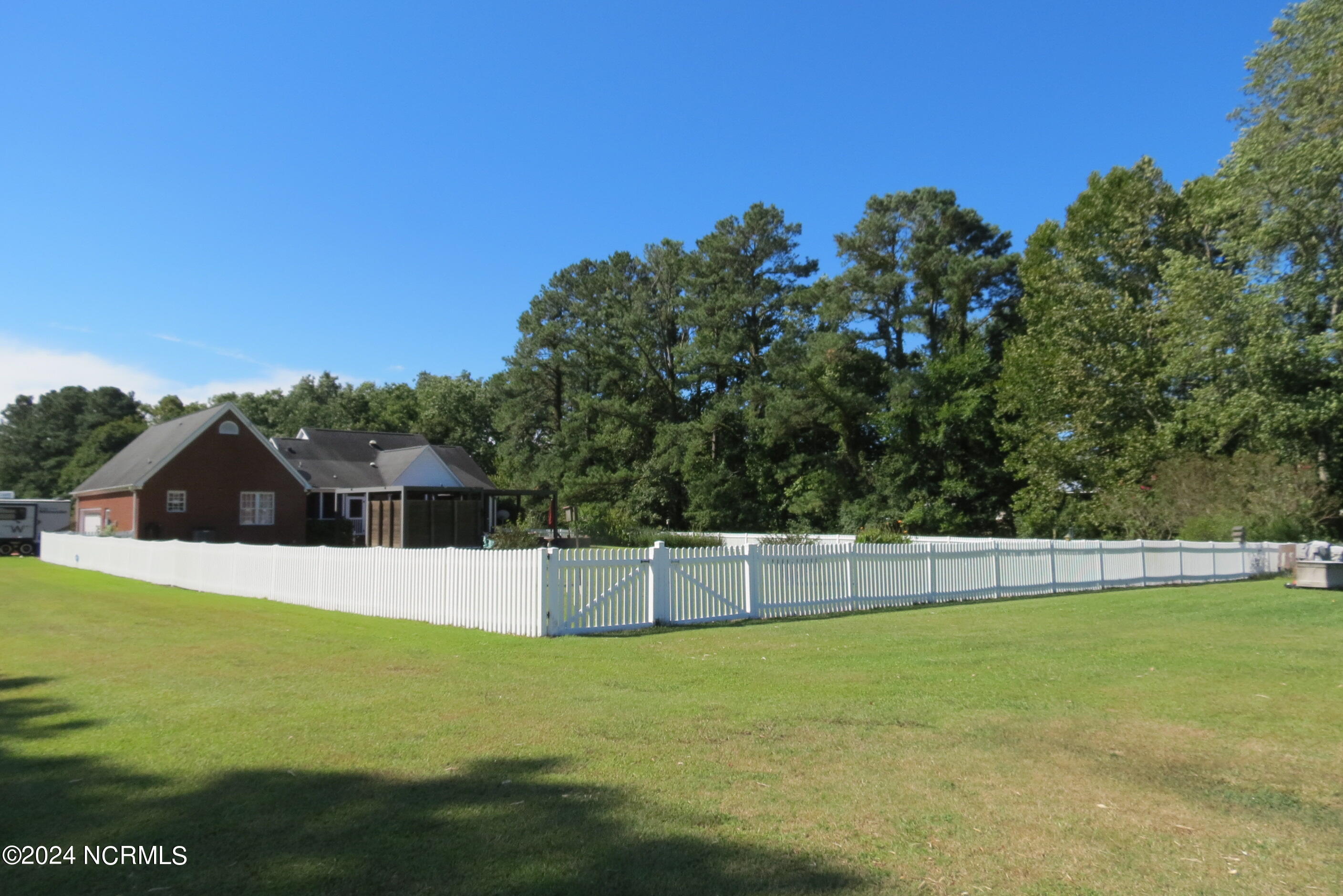 5926 Kershaw Road Property Photo 18