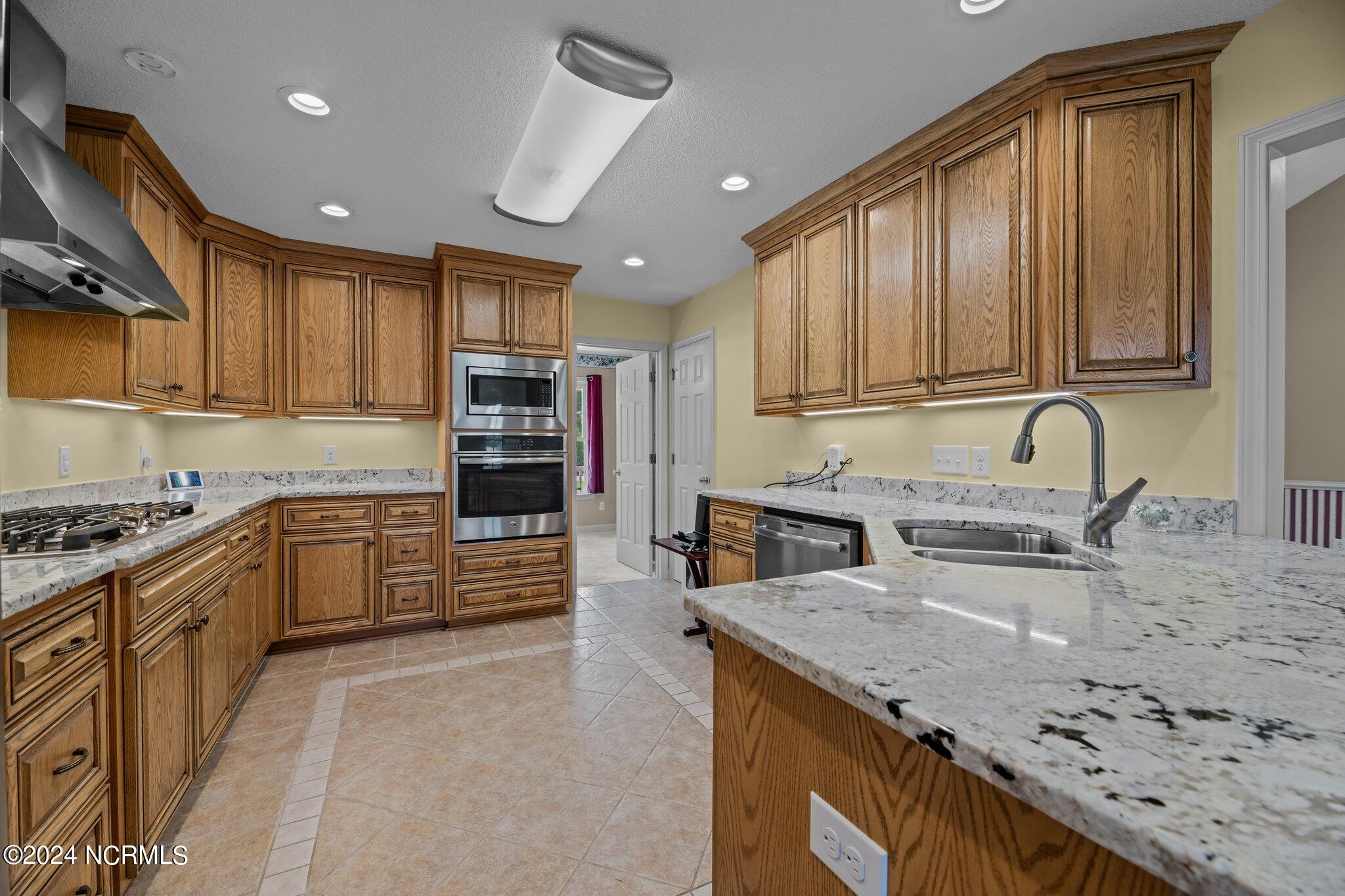 5926 Kershaw Road Property Photo 58