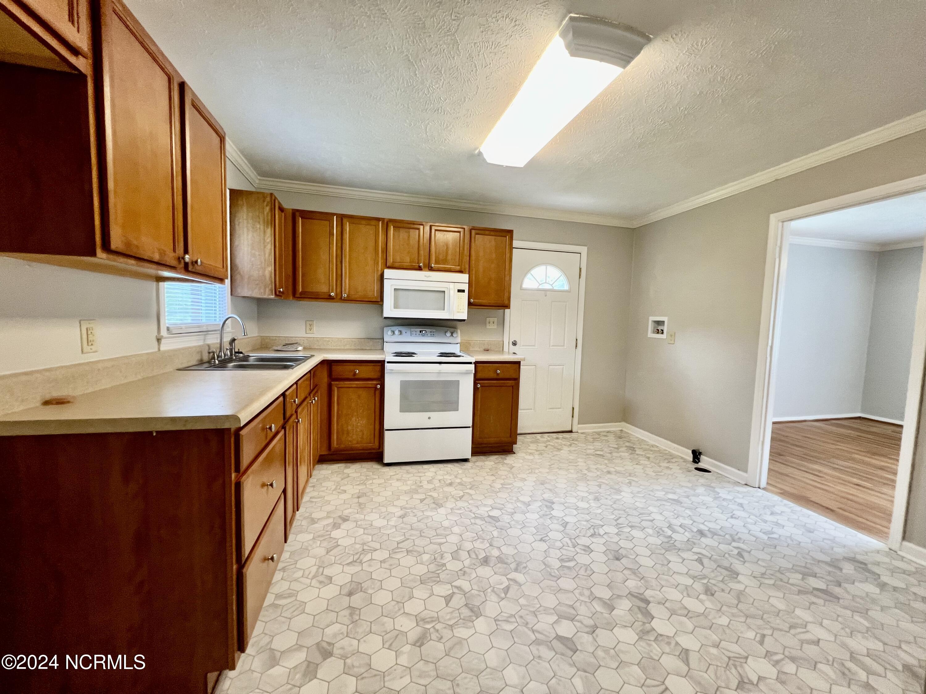 201 Shaw Road Property Photo 5
