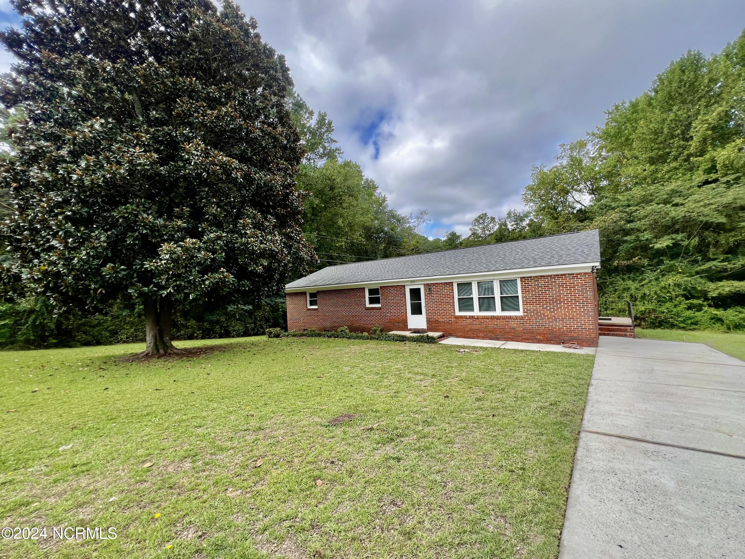 201 Shaw Road Property Photo 15
