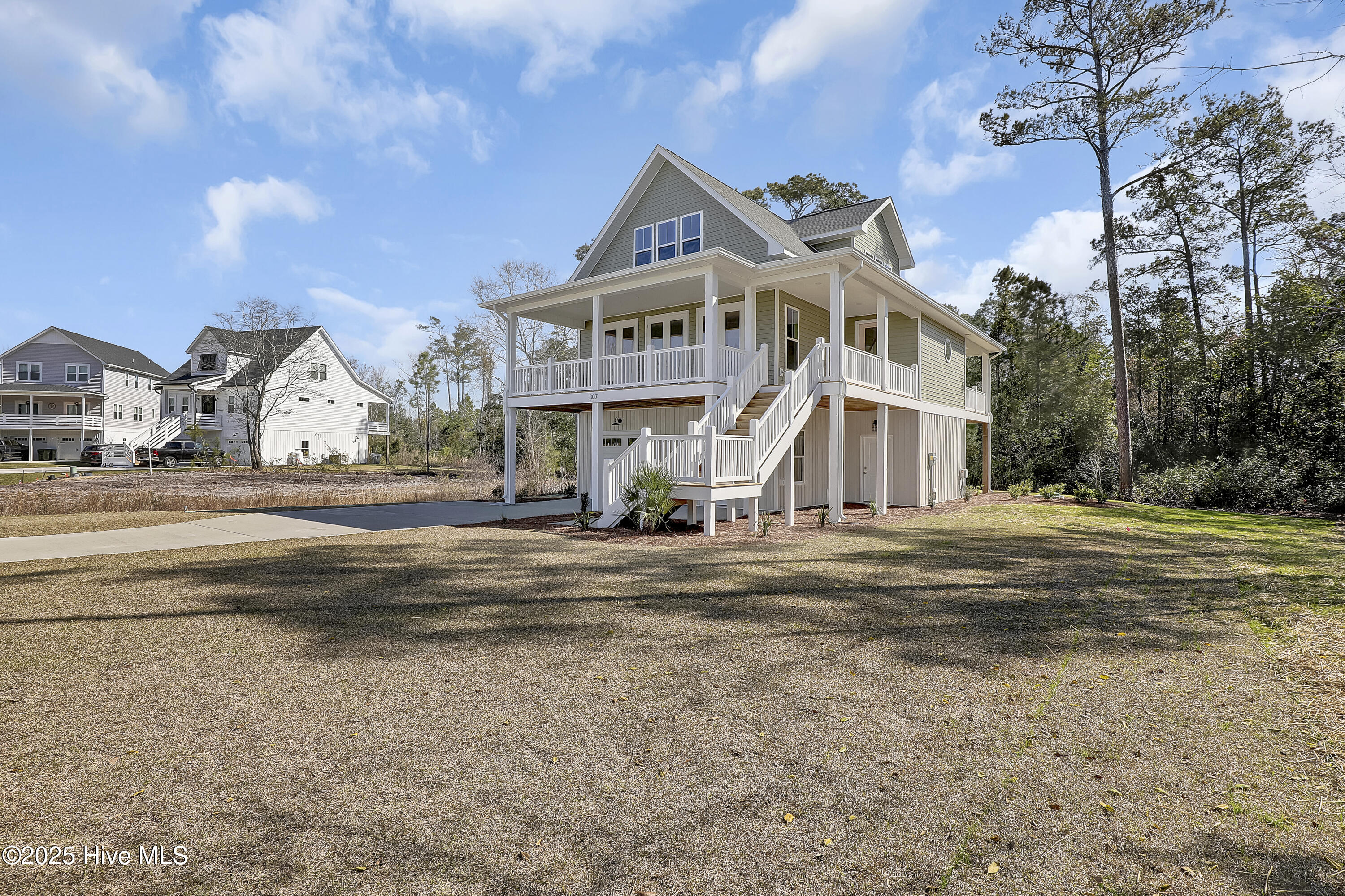 307 Landon Lane Property Photo 3