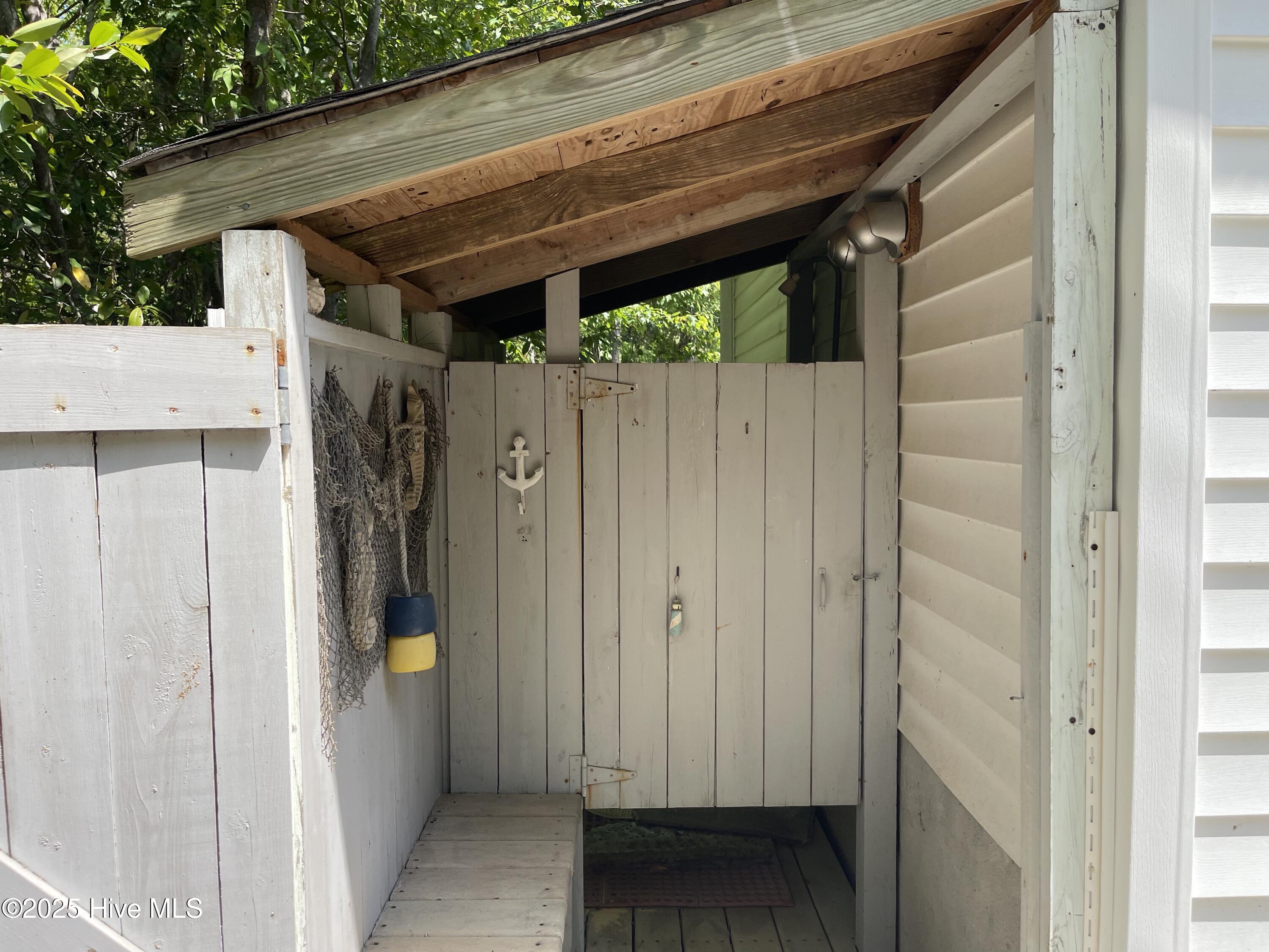 103 Arborvitae Court Property Photo 6