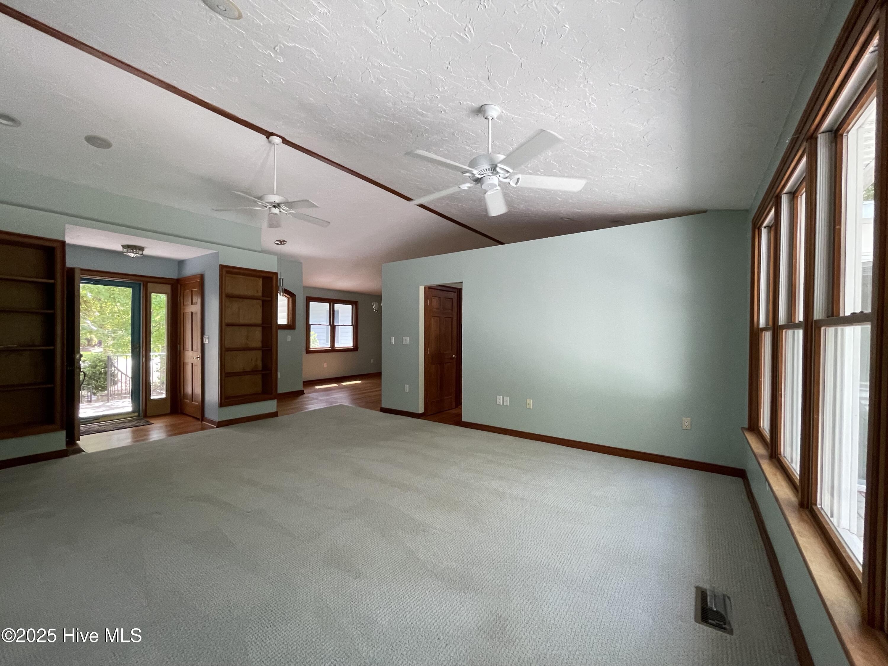 103 Arborvitae Court Property Photo 9