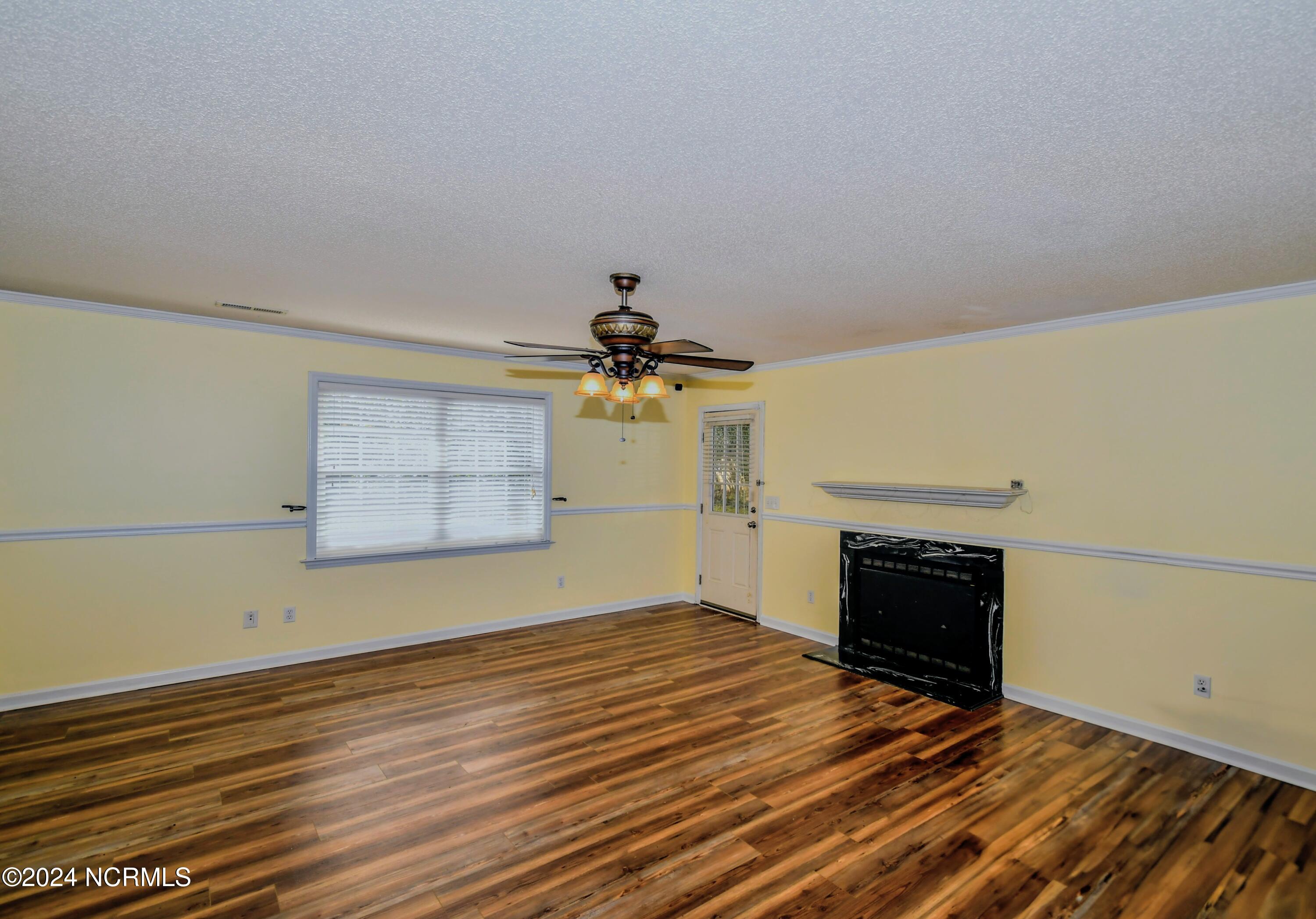 122 Sussex Lane Property Photo 10