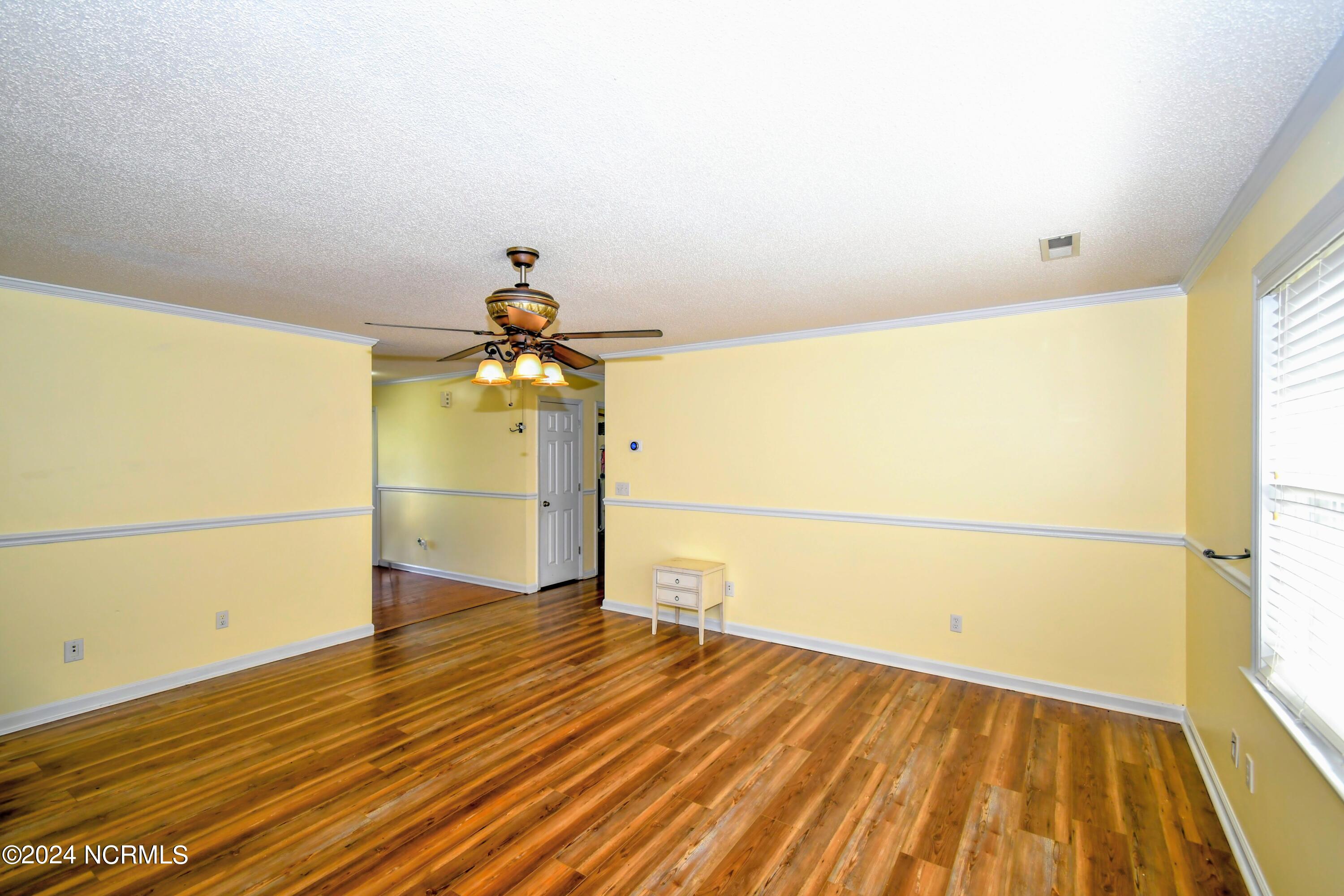 122 Sussex Lane Property Photo 11